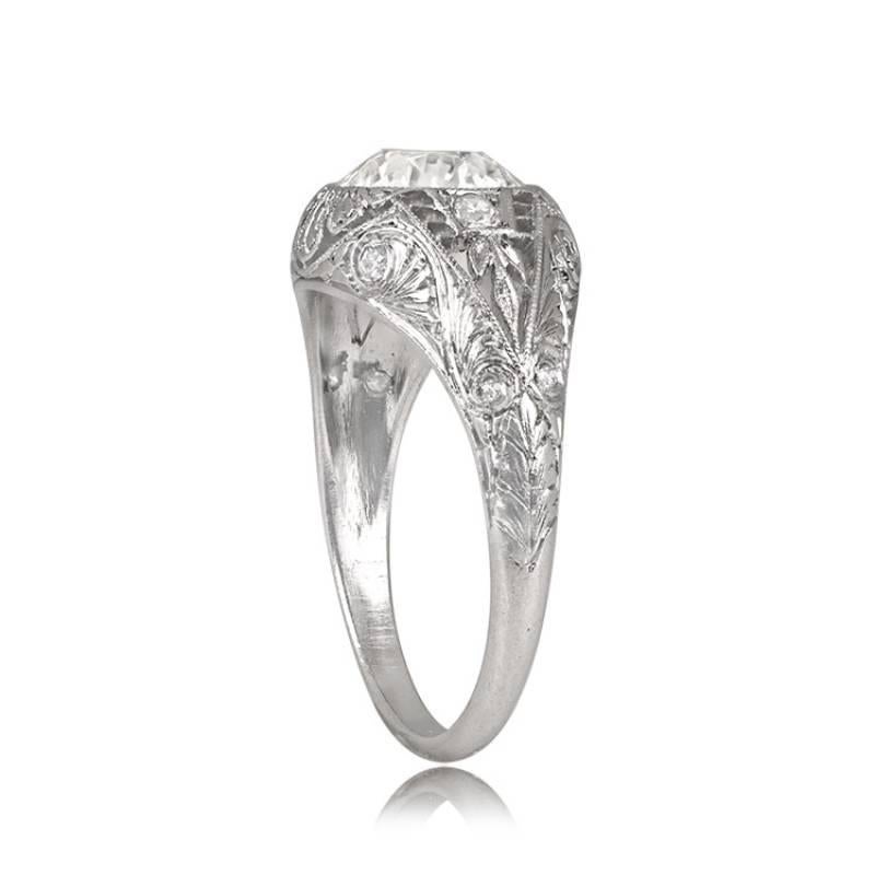 Antique 1.73ct Old European Cut Diamond Engagement Ring, VS1 Clarity, Platinum In Excellent Condition In New York, NY