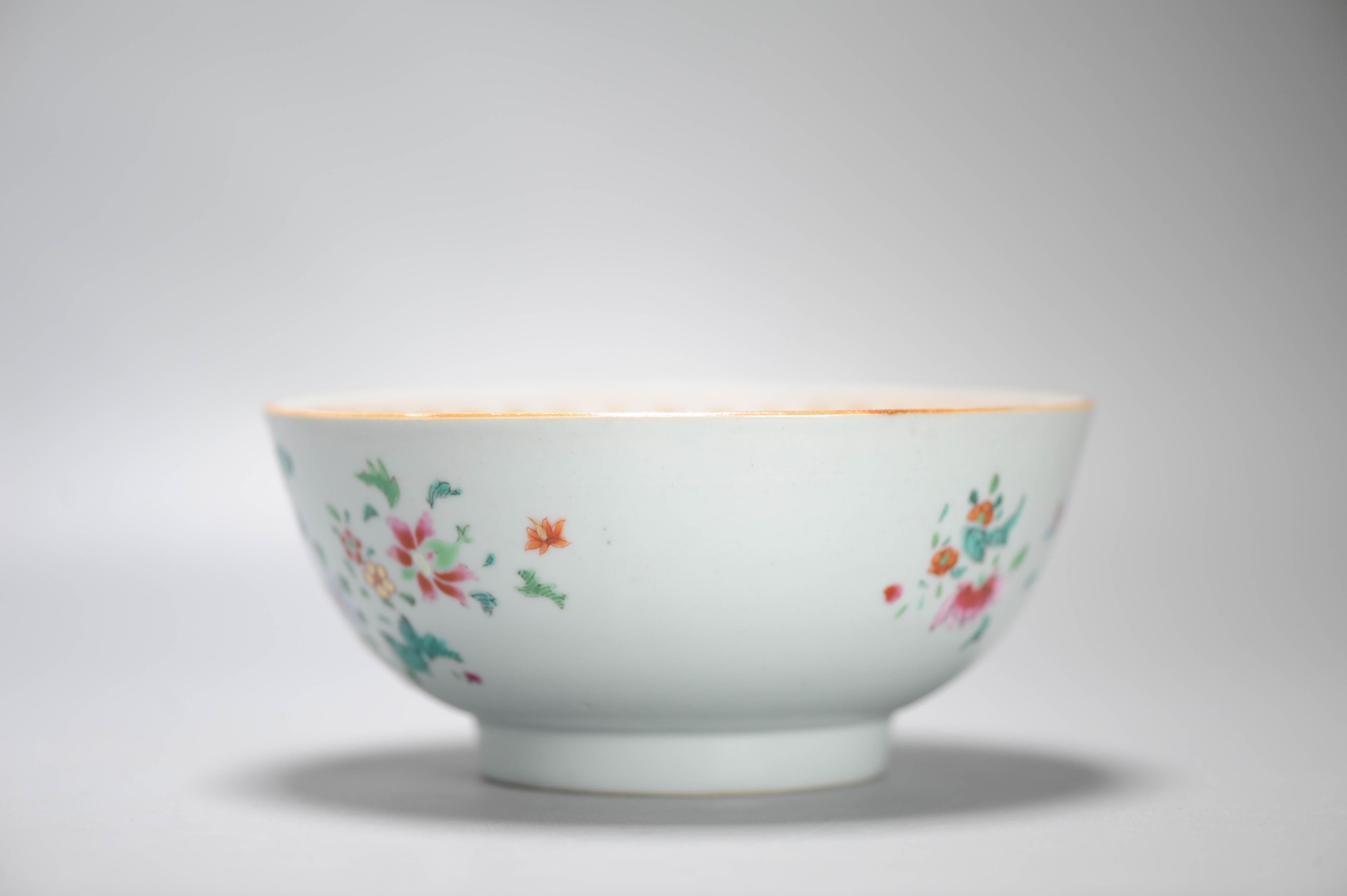 Bol en porcelaine chinoise antique Qianlong Rose Figural Période 1740-1750 Excellent état - En vente à Amsterdam, Noord Holland