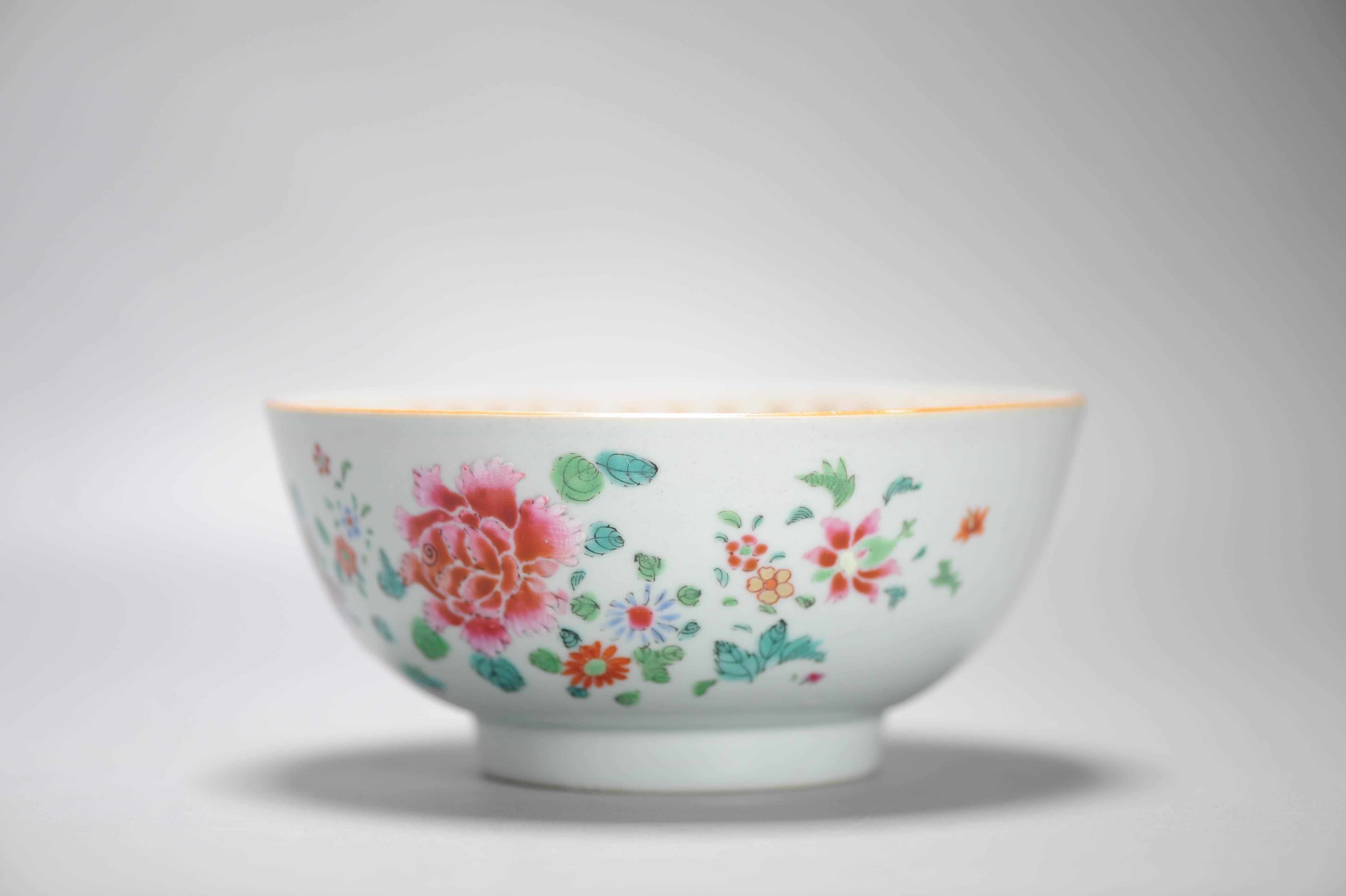 Porcelaine Bol en porcelaine chinoise antique Qianlong Rose Figural Période 1740-1750 en vente