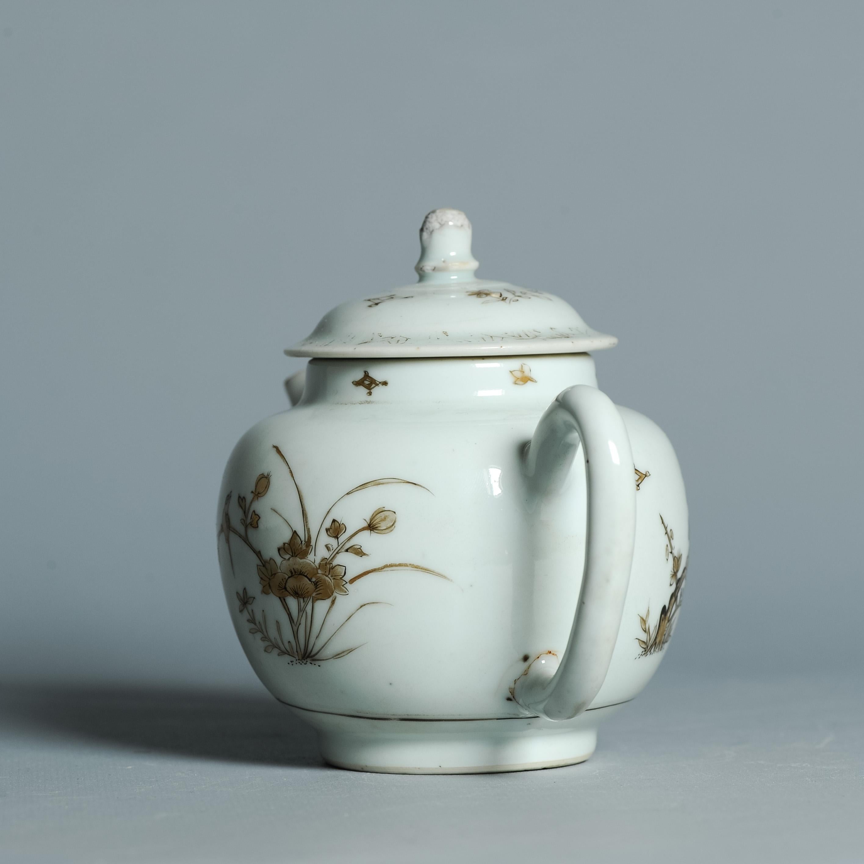 Antique 1740-1760 Chinese Porcelain Teapot China Gold Decoration Qianlong Period For Sale 9