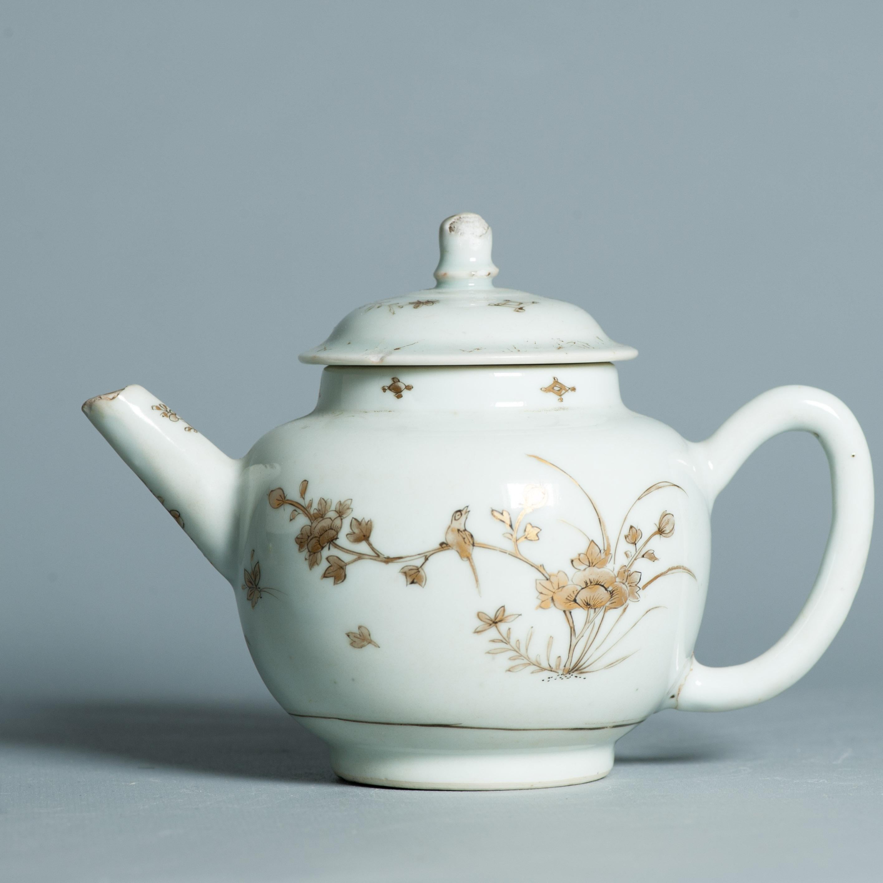 Antique 1740-1760 Chinese Porcelain Teapot China Gold Decoration Qianlong Period For Sale 10