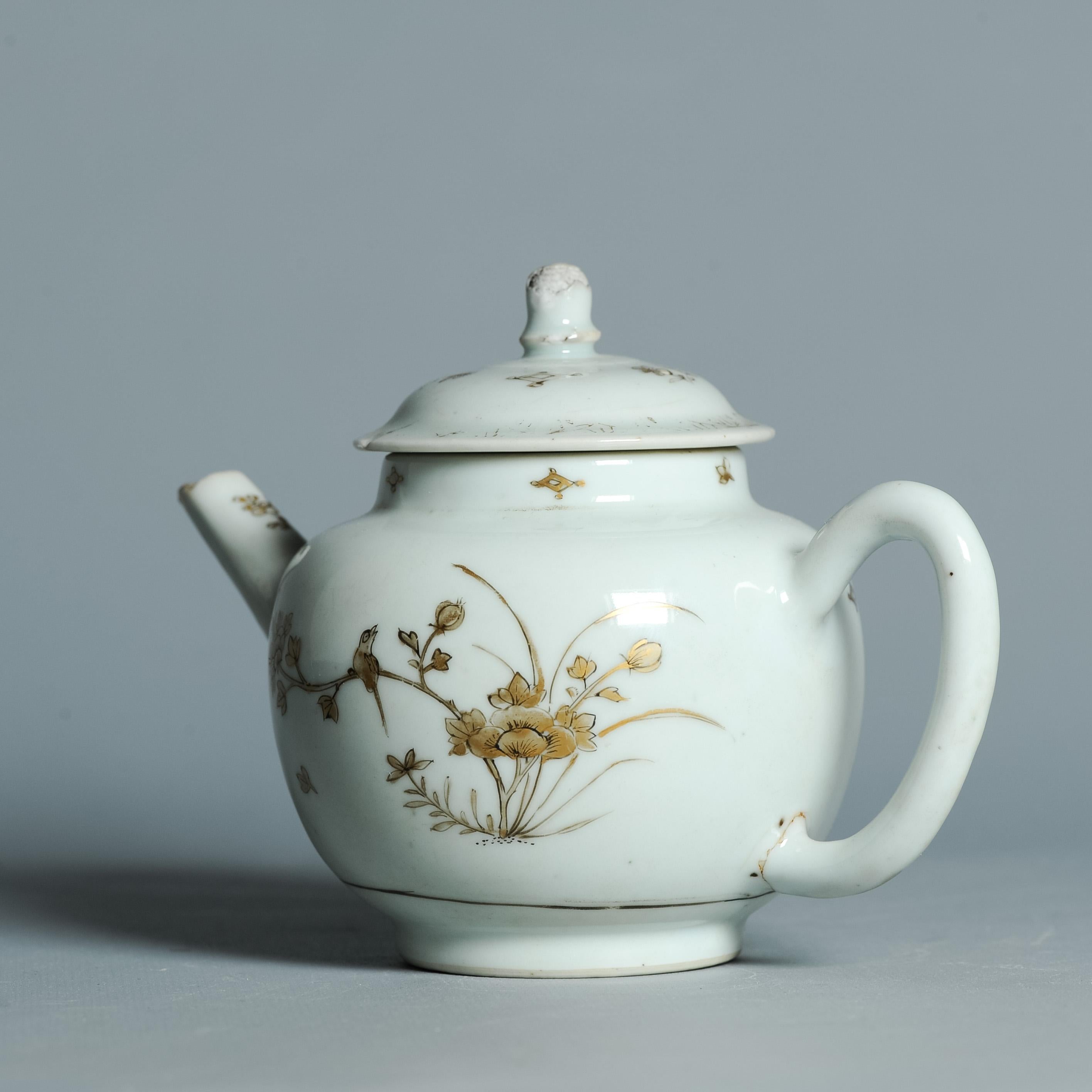 Antique 1740-1760 Chinese Porcelain Teapot China Gold Decoration Qianlong Period For Sale 1