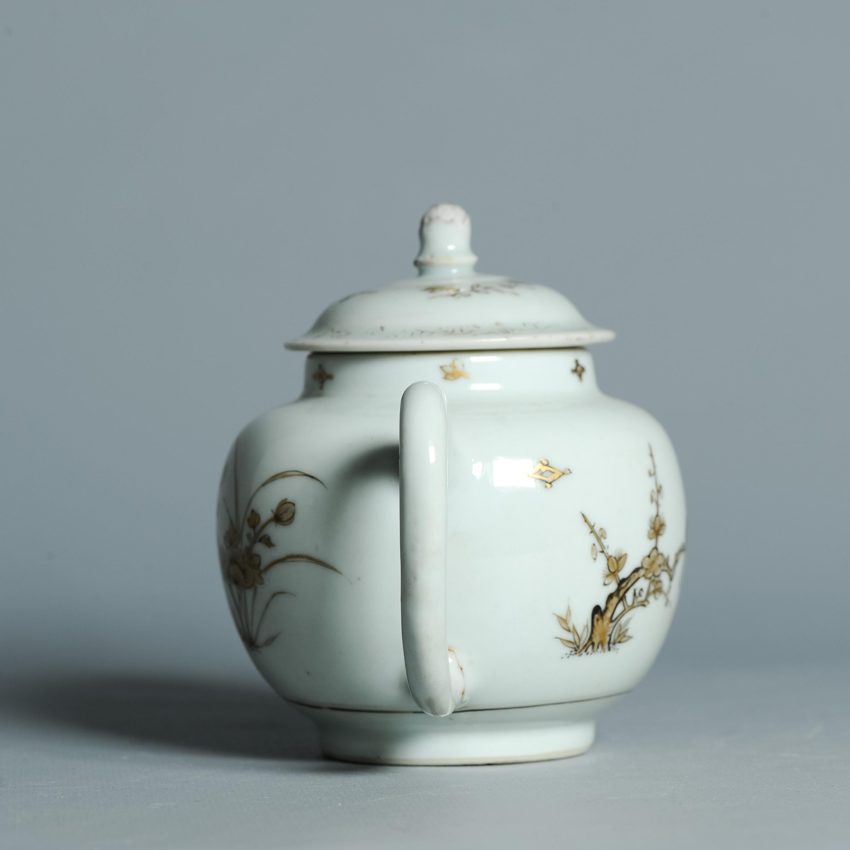 Antique 1740-1760 Chinese Porcelain Teapot China Gold Decoration Qianlong Period For Sale 2