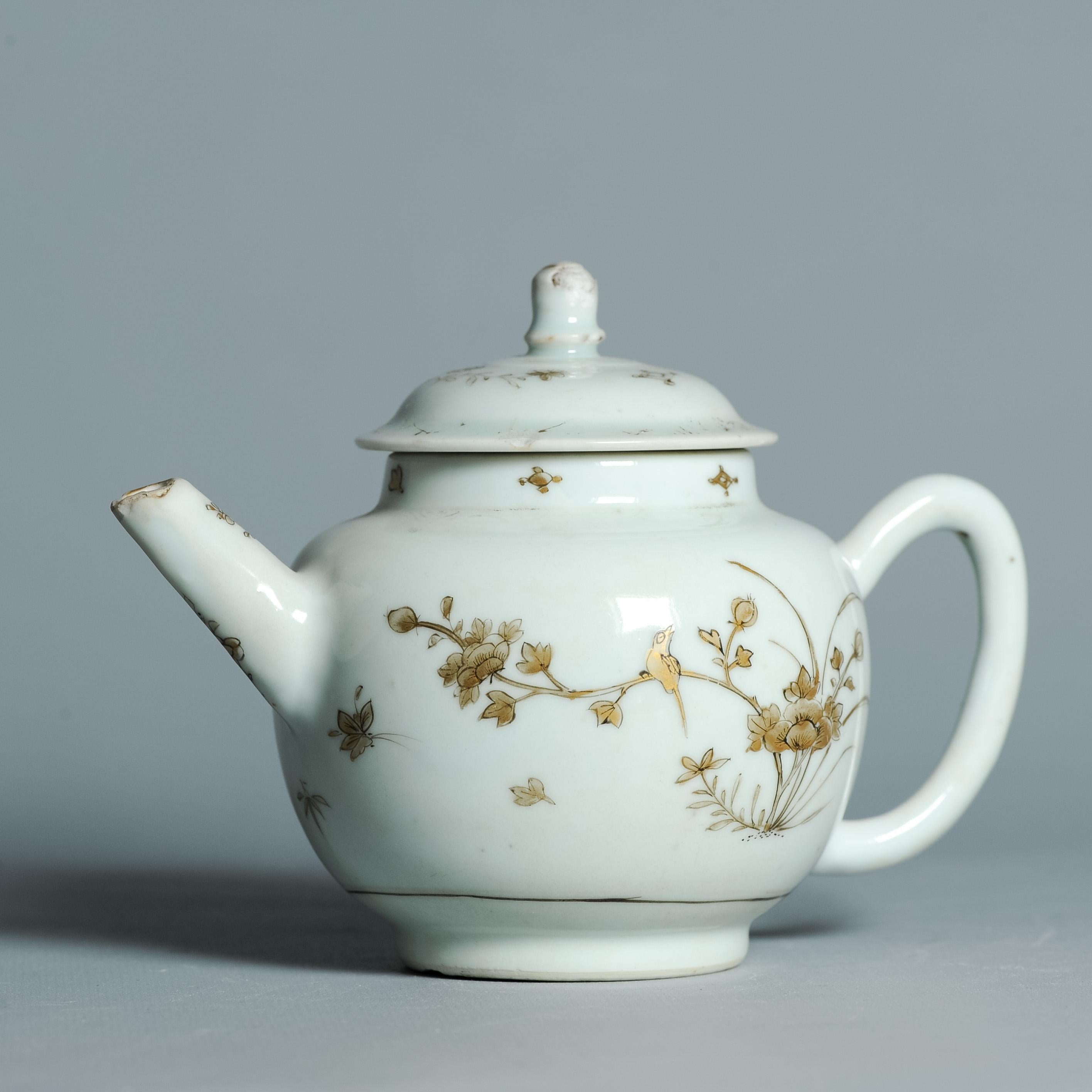 Antique 1740-1760 Chinese Porcelain Teapot China Gold Decoration Qianlong Period For Sale 4