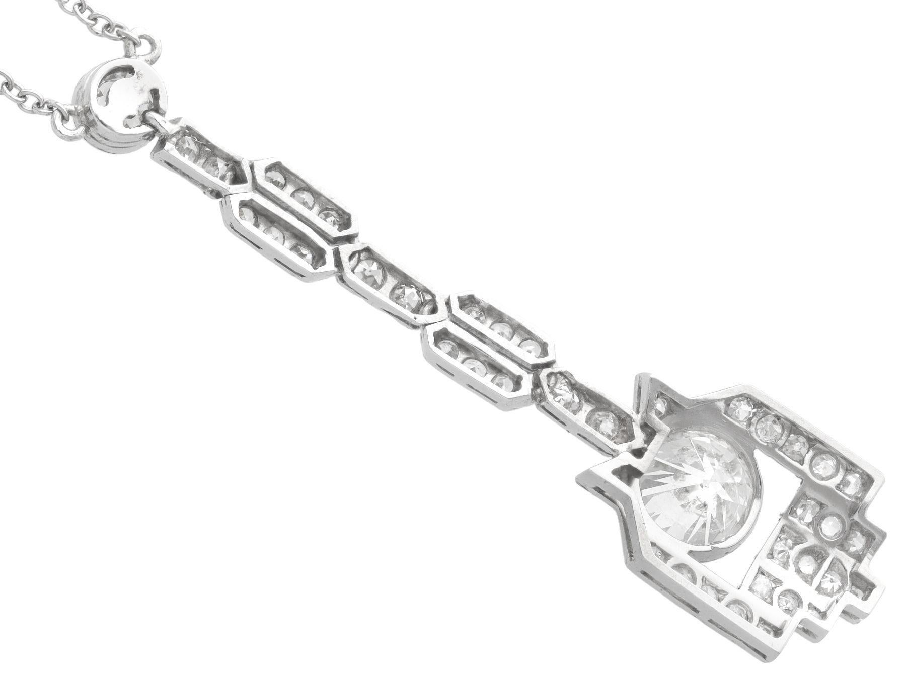 Pendentif pendant ancien Art déco en platine et diamants de 1,75 carat Unisexe en vente