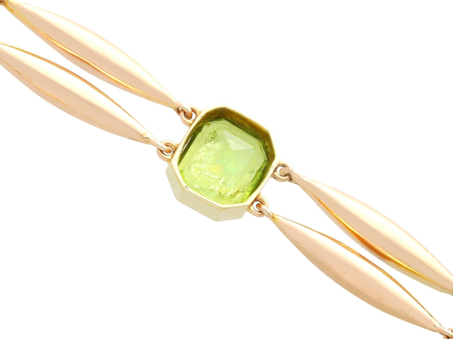 Antique 17.50ct Peridot and Rose Gold Bracelet For Sale 1