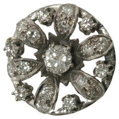 Spilla da donna antica con diamante e platino da 1,75 carati.