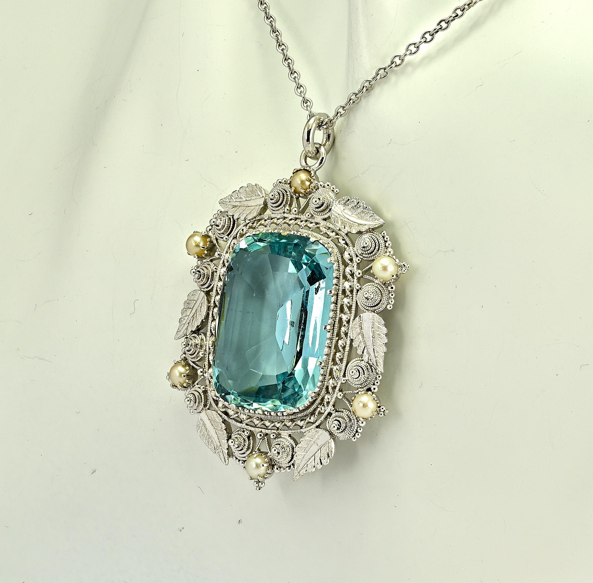 Pendentif ancien aigue-marine coussin de 17,60 carats 18 KT Bon état - En vente à Napoli, IT