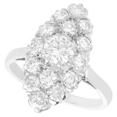 Anello antico a grappolo con diamante da 1,78 carati e platino Marquise