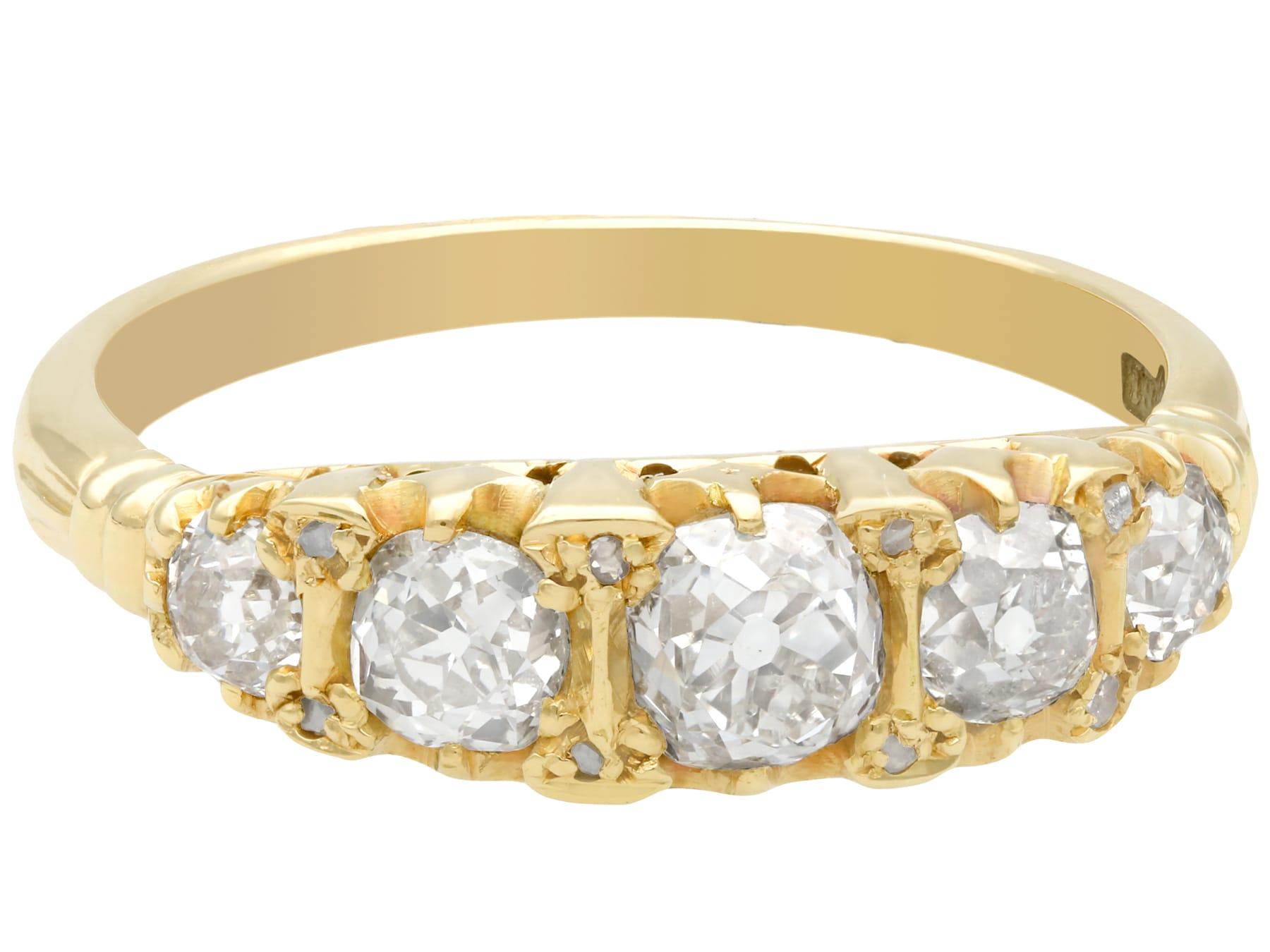 Viktorianischer 1,78 Karat Diamant und Gelbgold Fünf-Stein-Ring im Zustand „Hervorragend“ im Angebot in Jesmond, Newcastle Upon Tyne