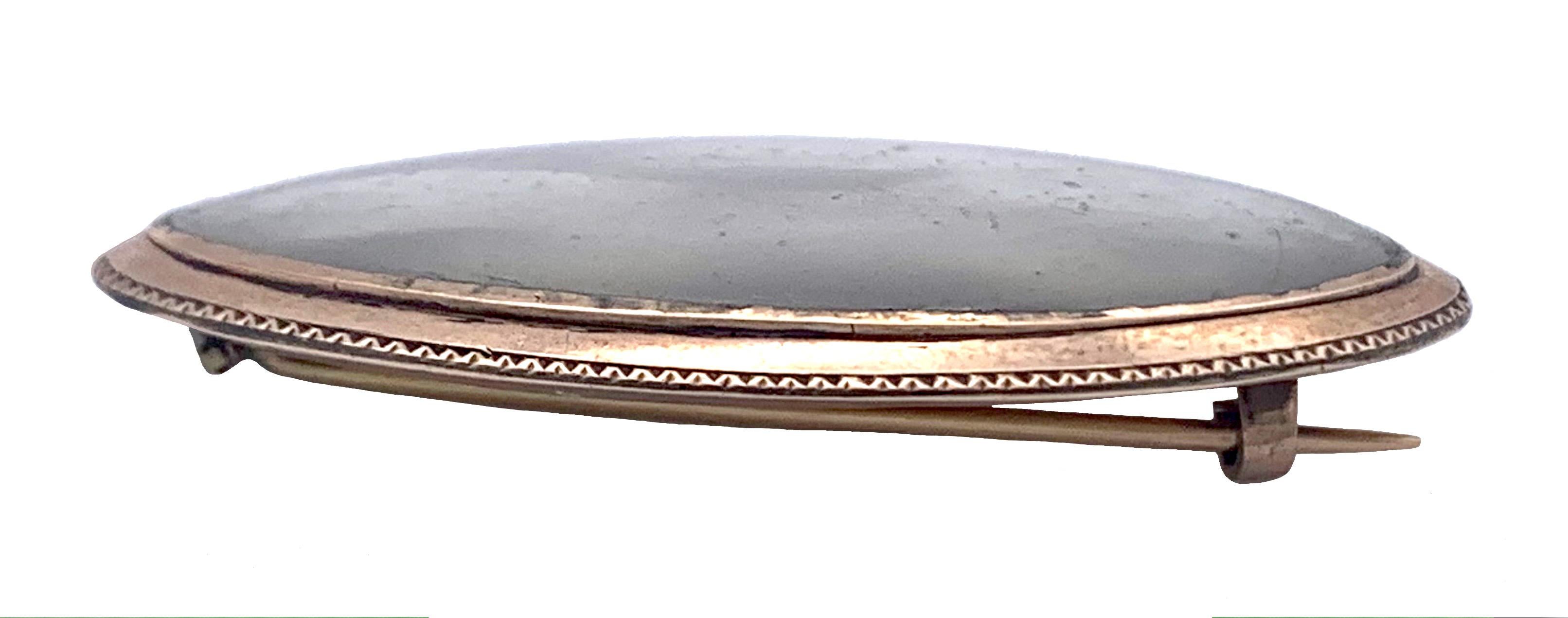 Broche géorgienne ancienne en or miniature peinte à la main de style Sentimental, datant de 1785 Bon état - En vente à Munich, Bavaria