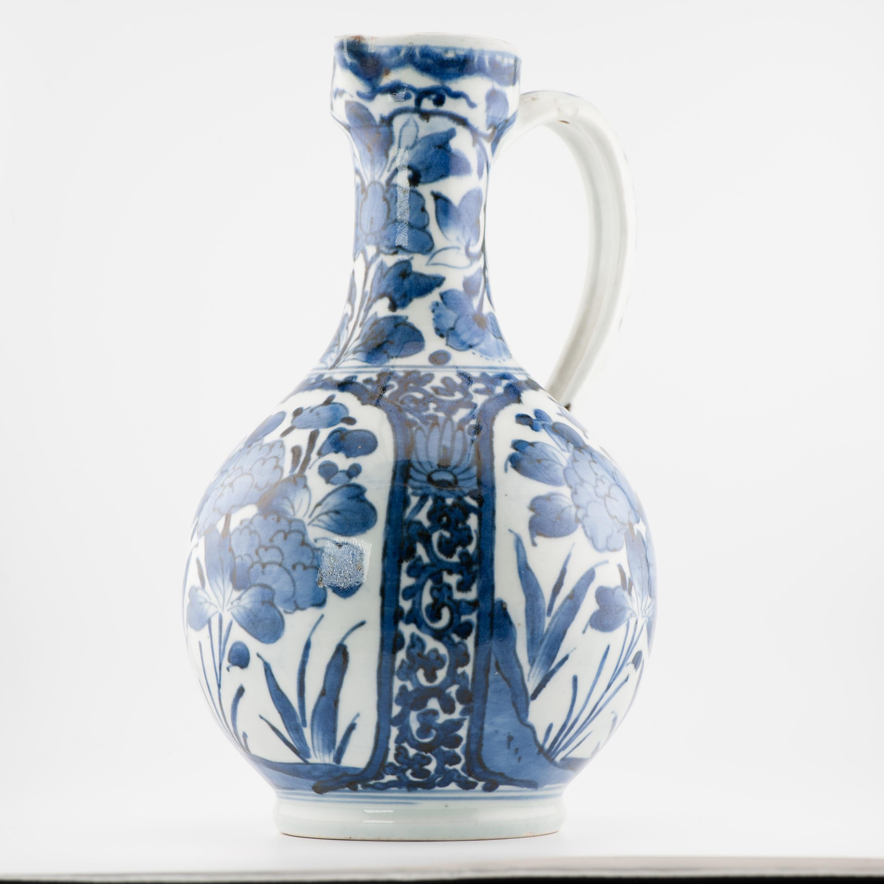 Antique 17C Japanese Porcelain Blue White Edo Period Arita Jug Ewer Flowers For Sale 5