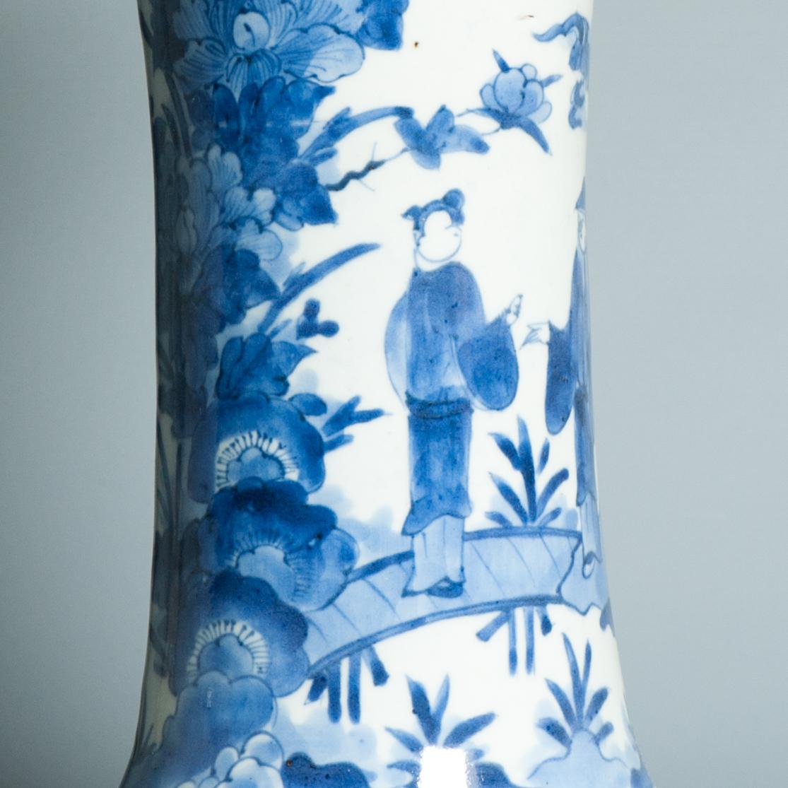 Antike 17C Japanisches Porzellan Blau Weiß Edo Periode Arita Vase Blumen im Angebot 3