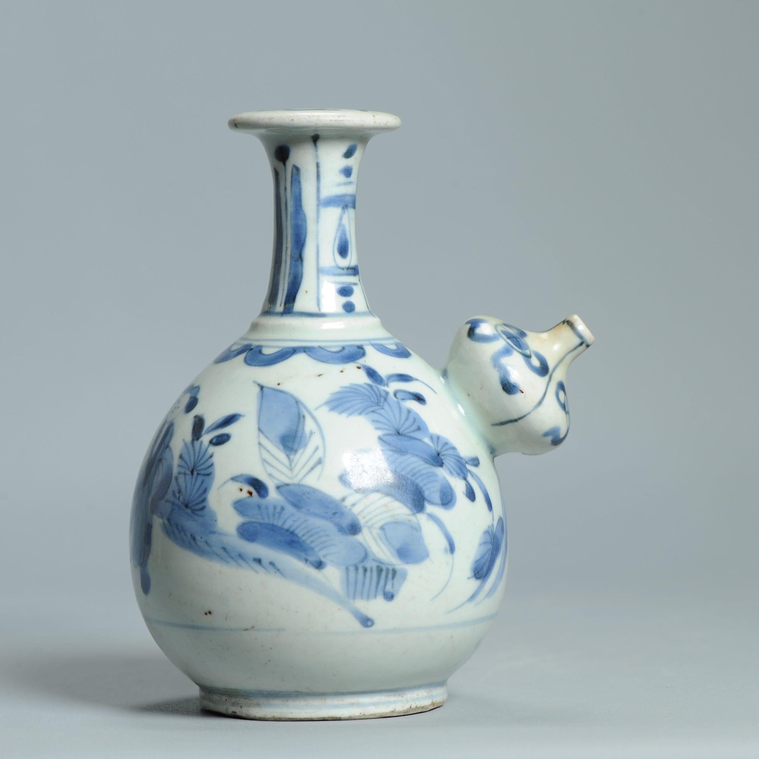 Antiguo 17C Porcelana Japonesa Azul Blanco Ghendi Periodo Edo Ghendi Kendi en venta 7