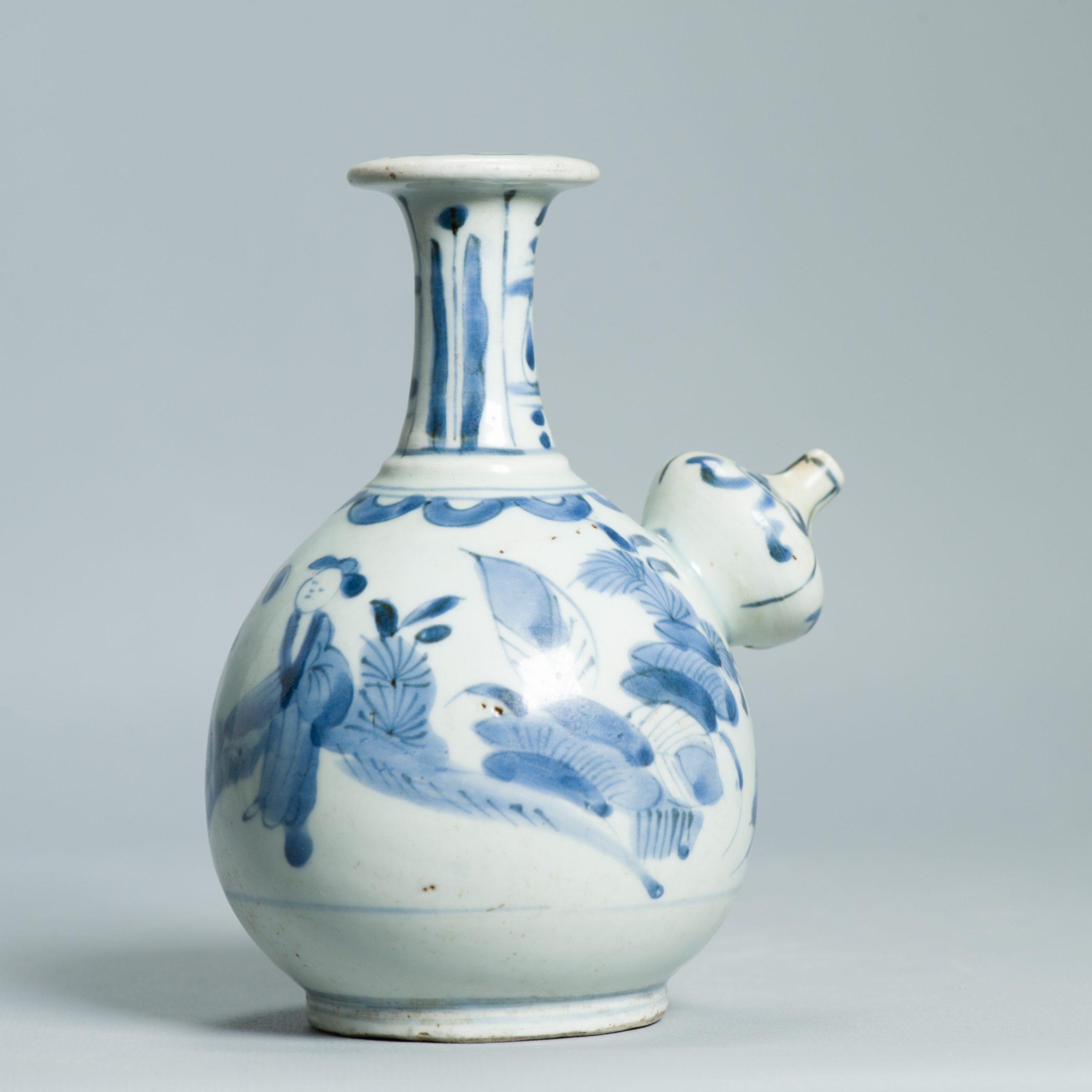 Antiguo 17C Porcelana Japonesa Azul Blanco Ghendi Periodo Edo Ghendi Kendi en venta 13