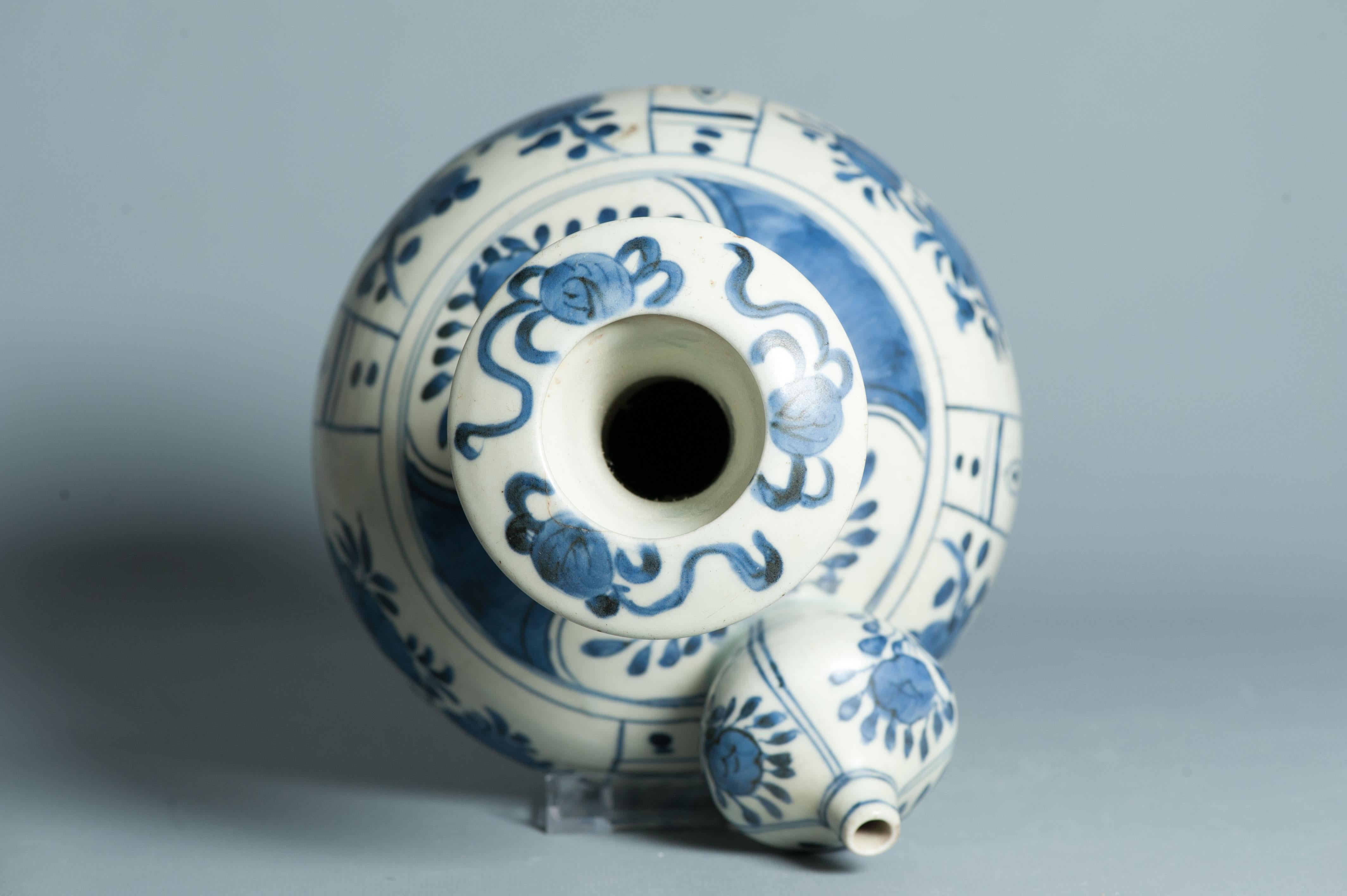 Antico Ghendi giapponese del periodo Edo del 17° secolo in porcellana blu e bianca in vendita 14