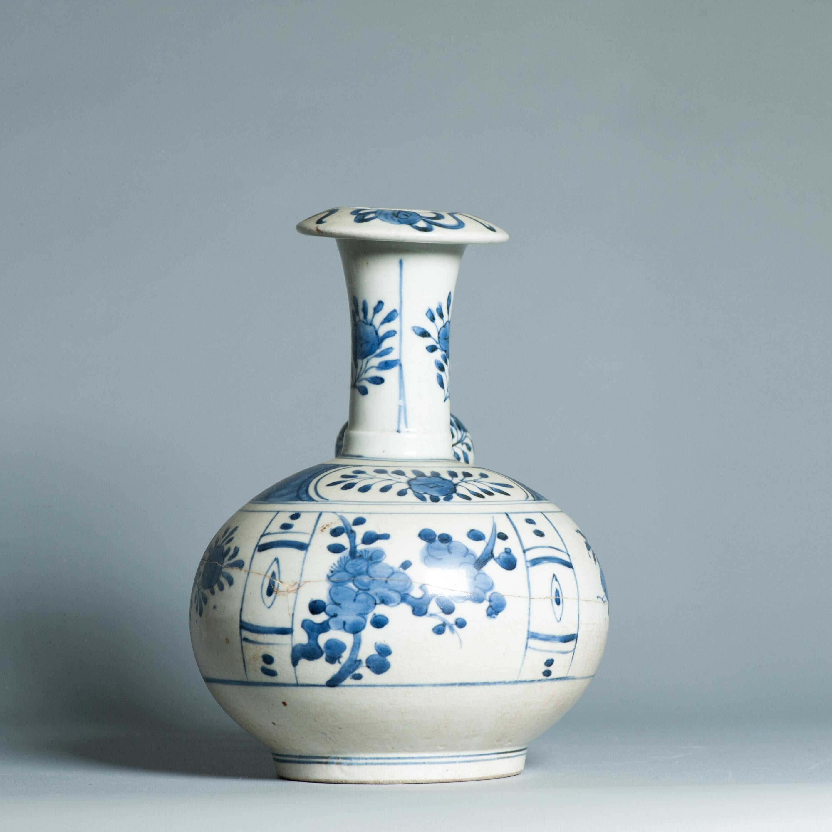 Antico Ghendi giapponese del periodo Edo del 17° secolo in porcellana blu e bianca In condizioni buone in vendita a Amsterdam, Noord Holland