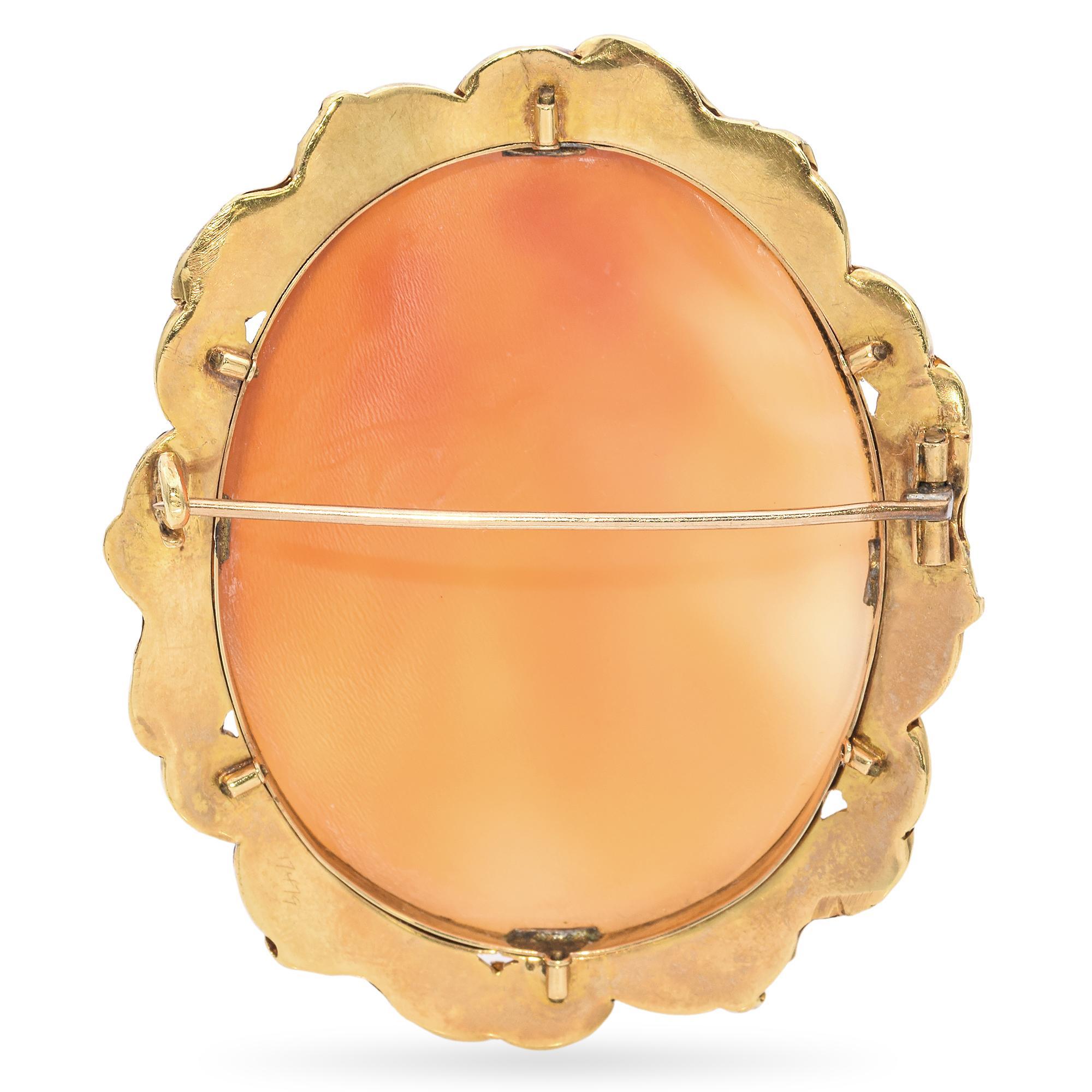 Women's Antique 17K Yellow Gold Perseus Leading Andromeda Shell Cameo Brooch For Sale