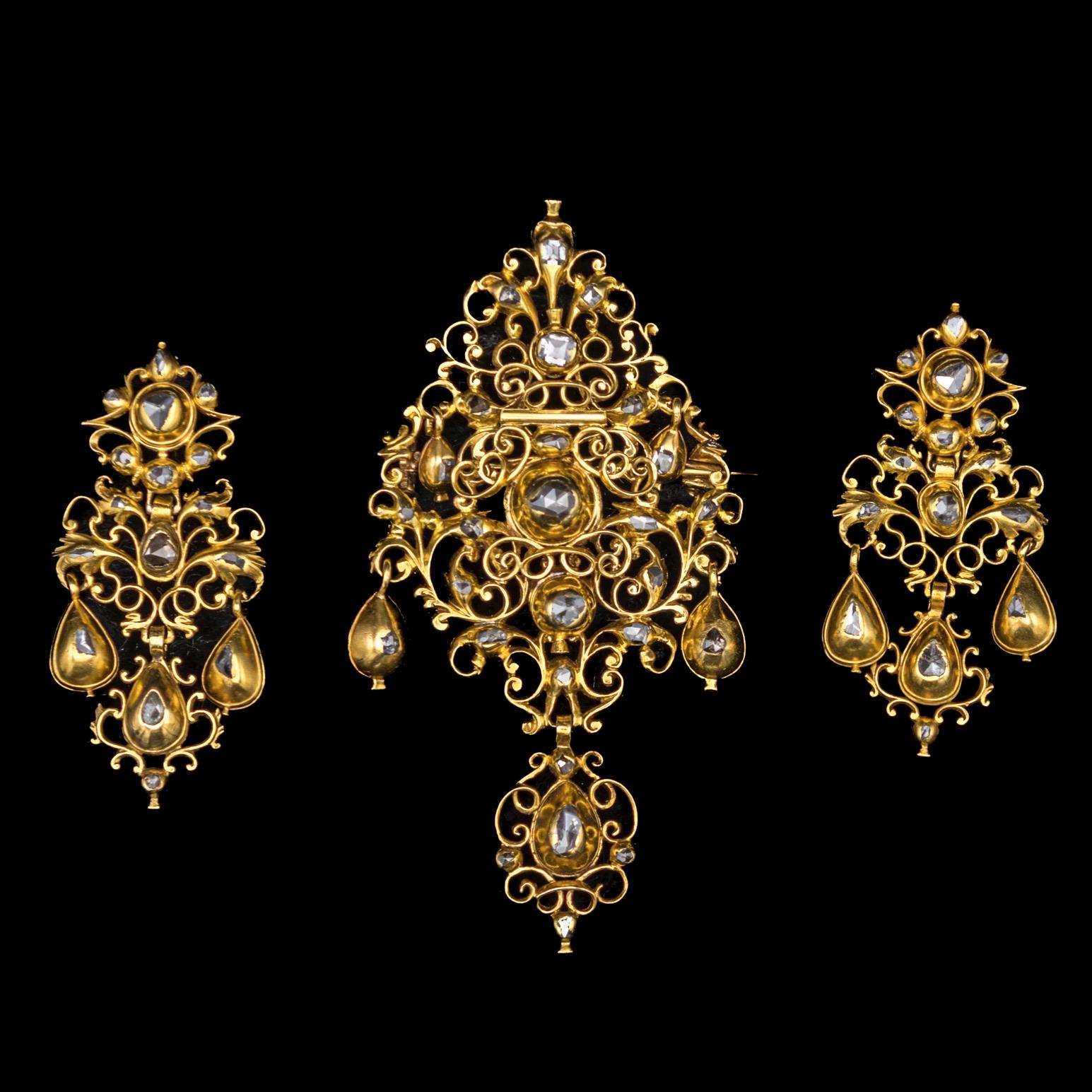 Taille rose Ancienne Demi-Parure en or jaune à diamants sequilés du 17e/18e siècle Portugais en vente