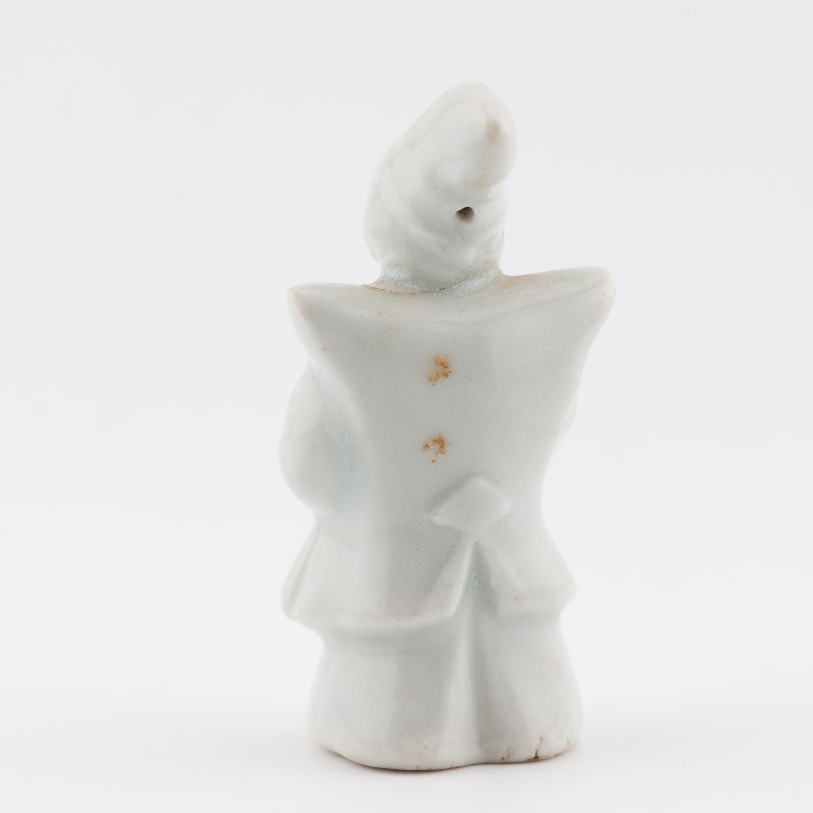 Antiquities 17th C Dehua Blanc de Chine Miniature Chinese Opera Theater figure en vente 4