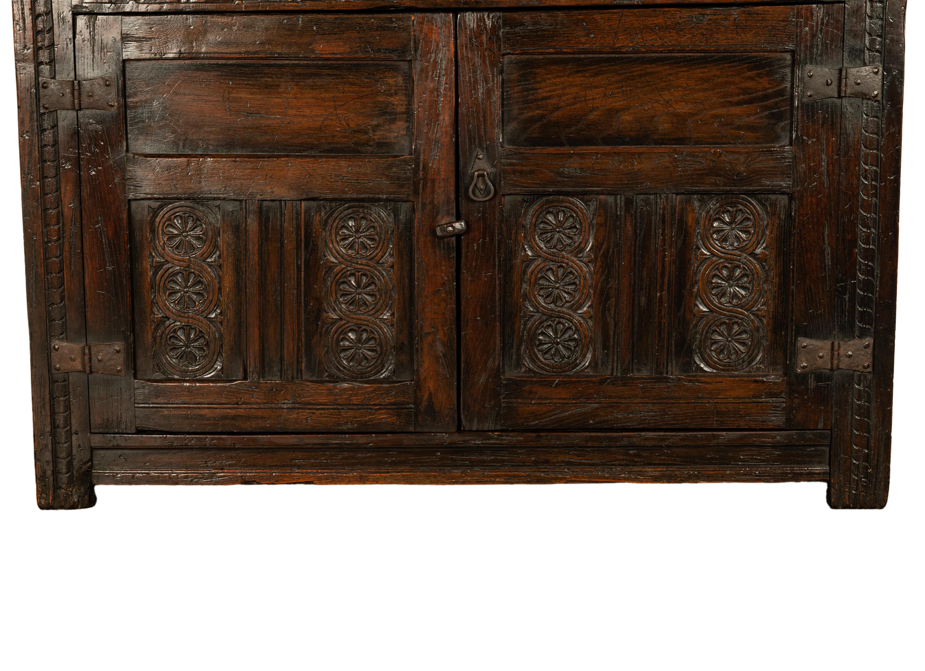 Antique 17th C Elizabethan Tudor Period Carved Oak Court Cupboard Cabinet 1600 12