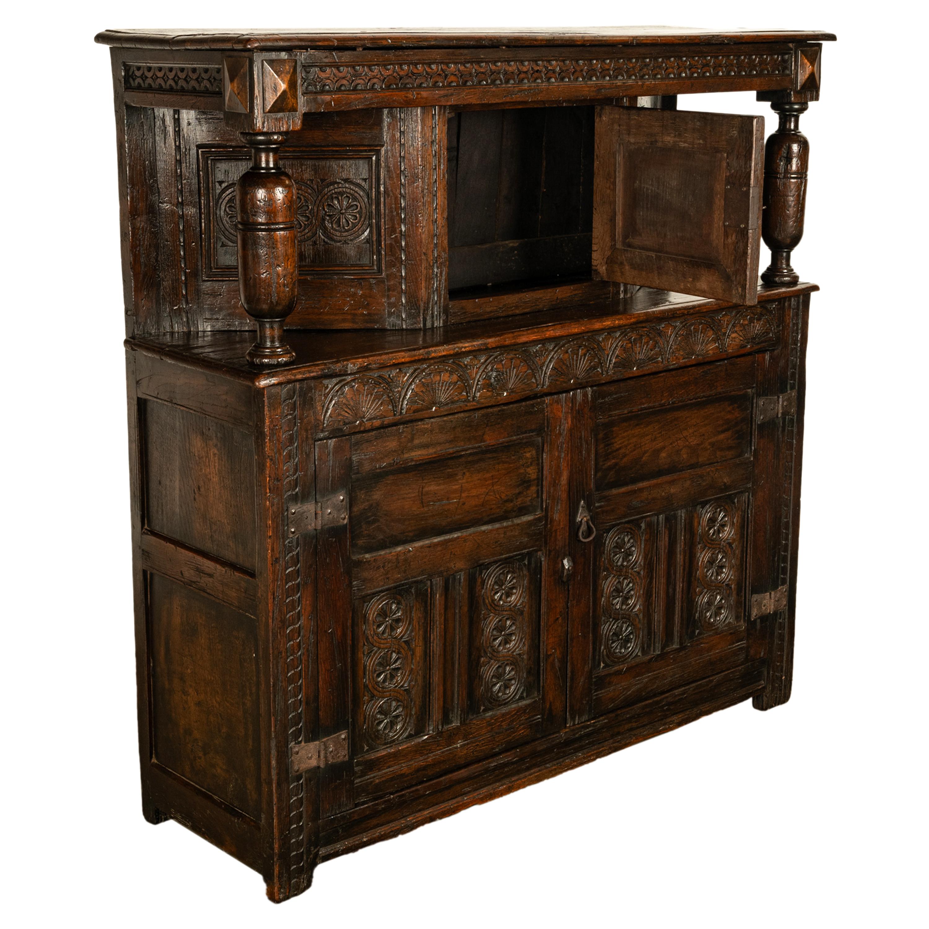 Antique 17th C Elizabethan Tudor Period Carved Oak Court Cupboard Cabinet 1600 In Good Condition In Portland, OR