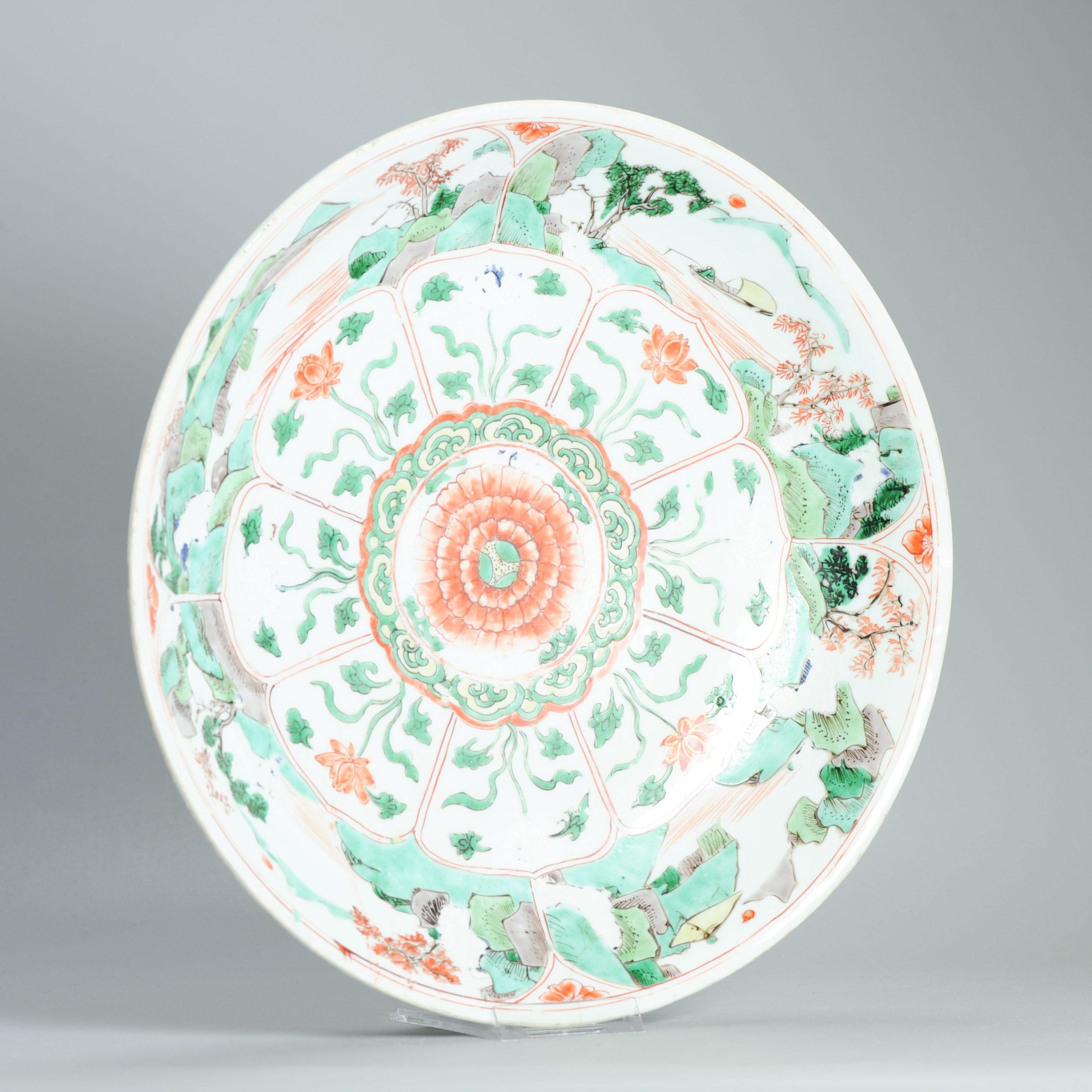 Ancien plat d'époque Kangxi 17e siècle Porcelaine chinoise Famille Verte Paysages en vente 5
