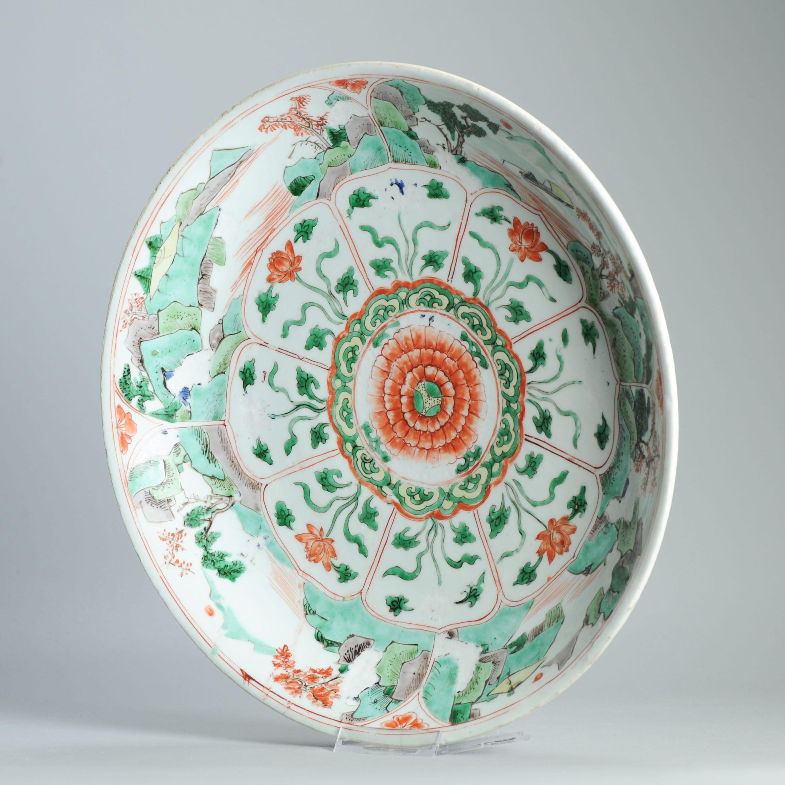 Ancien plat d'époque Kangxi 17e siècle Porcelaine chinoise Famille Verte Paysages en vente 9