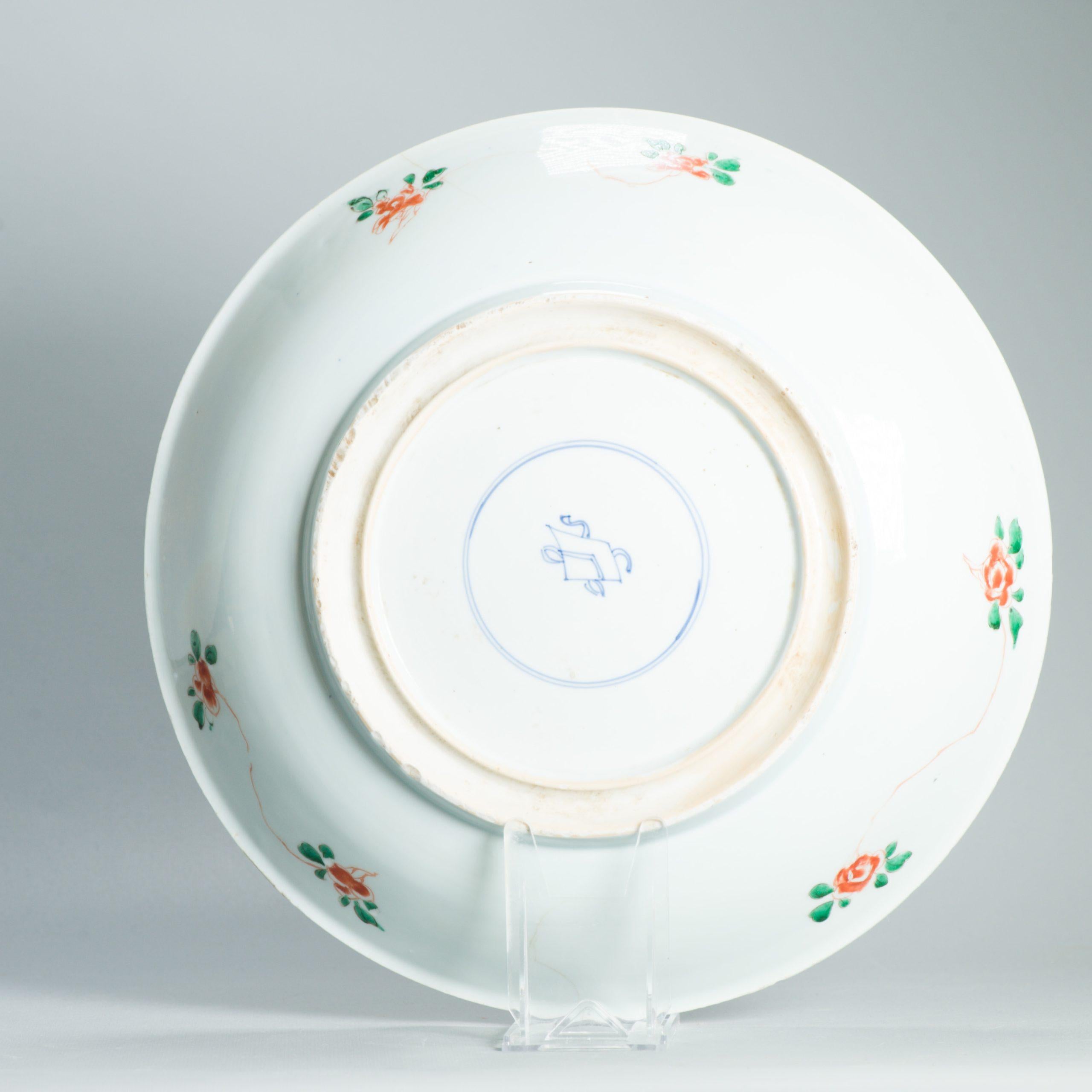 XVIIIe siècle et antérieur Ancien plat d'époque Kangxi 17e siècle Porcelaine chinoise Famille Verte Paysages en vente