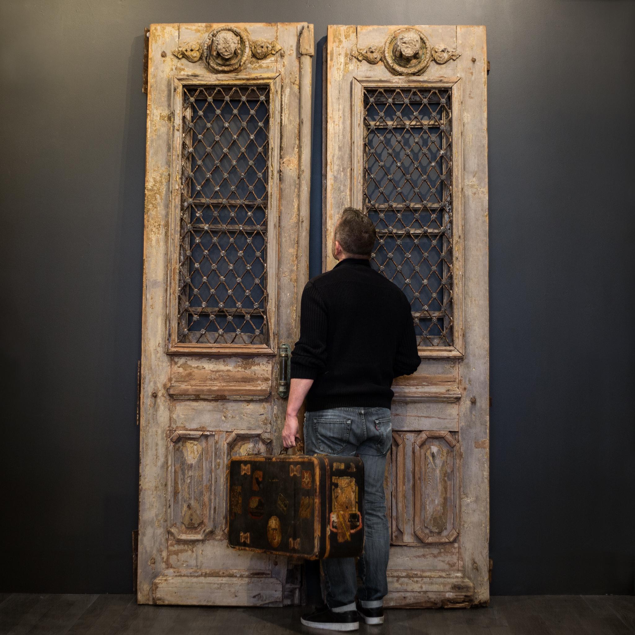 Antique 17th Century Wood and Bronze Italian Doors, circa 1600s 2