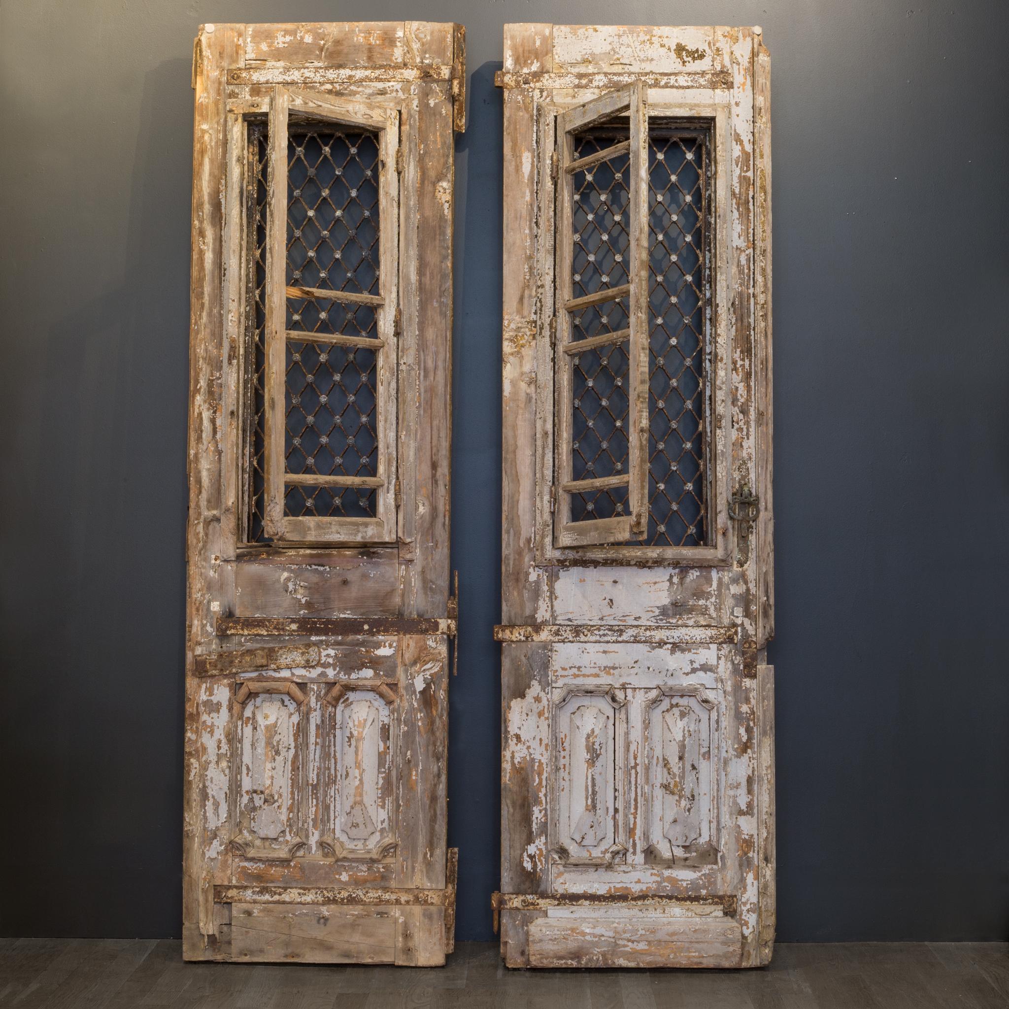 Antique 17th Century Wood and Bronze Italian Doors, circa 1600s 5