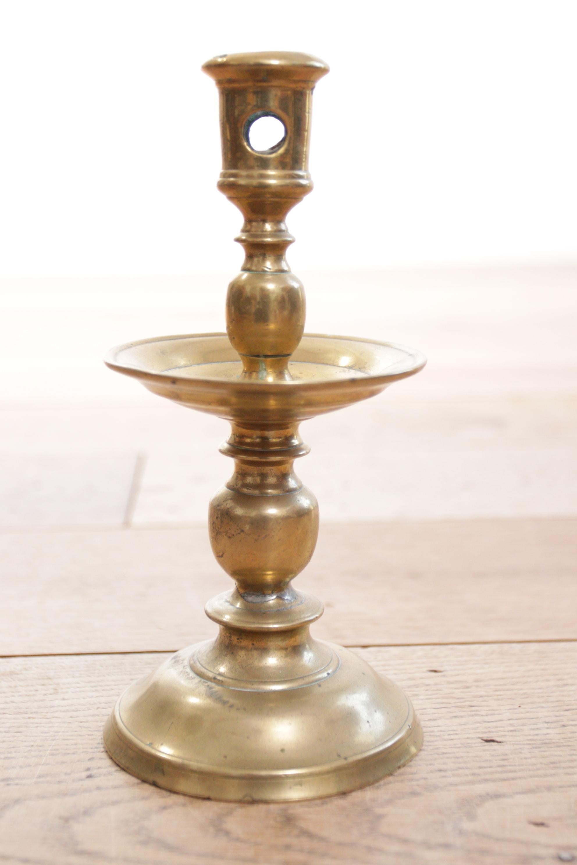 Antique 17th Century Brass 'Collar' / Heemskerk Candlestick, circa 1650 In Good Condition In Boven Leeuwen, NL