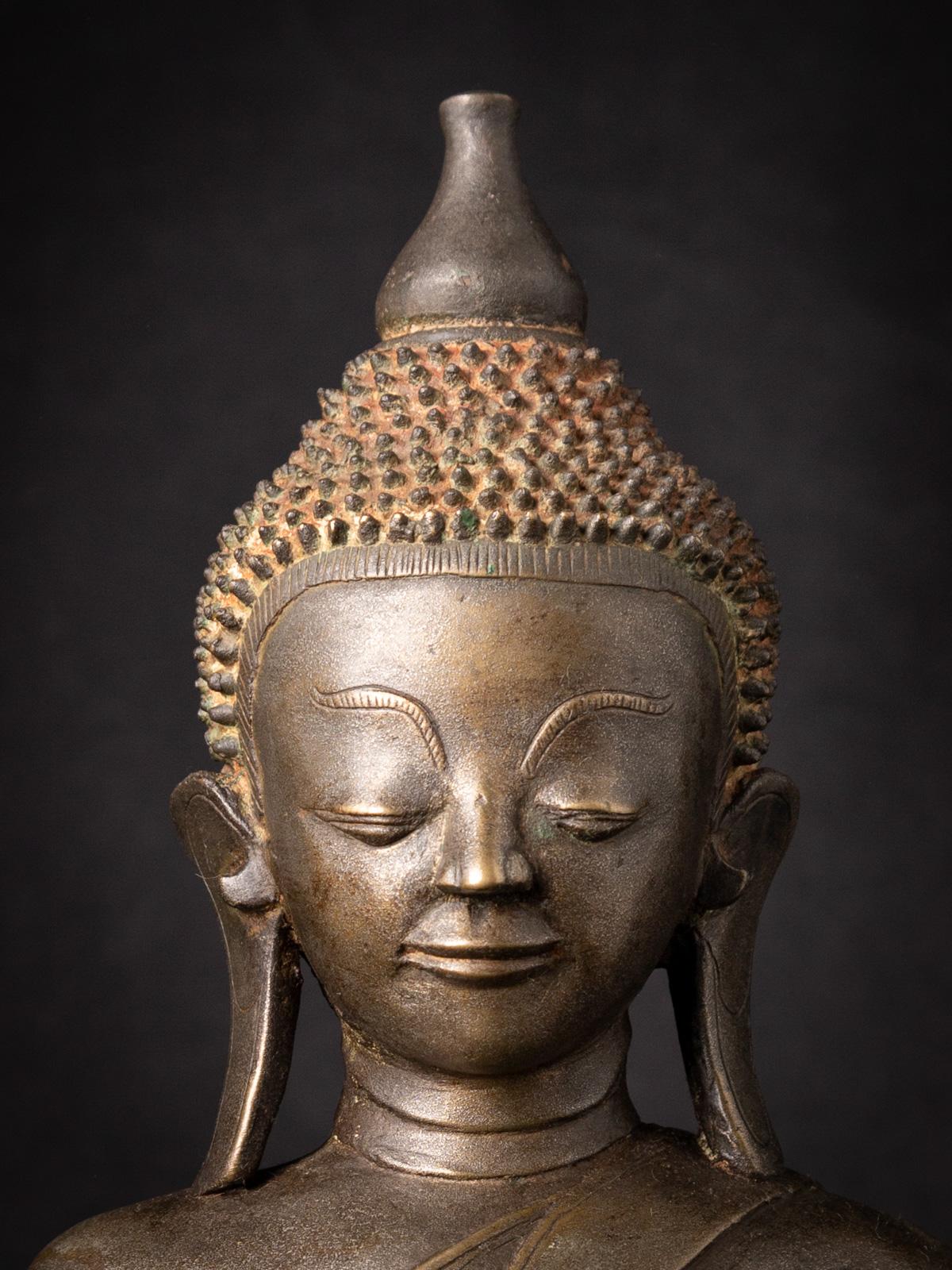 Statue ancienne de Bouddha en bronze de Birmanie du 17e siècle en vente 6