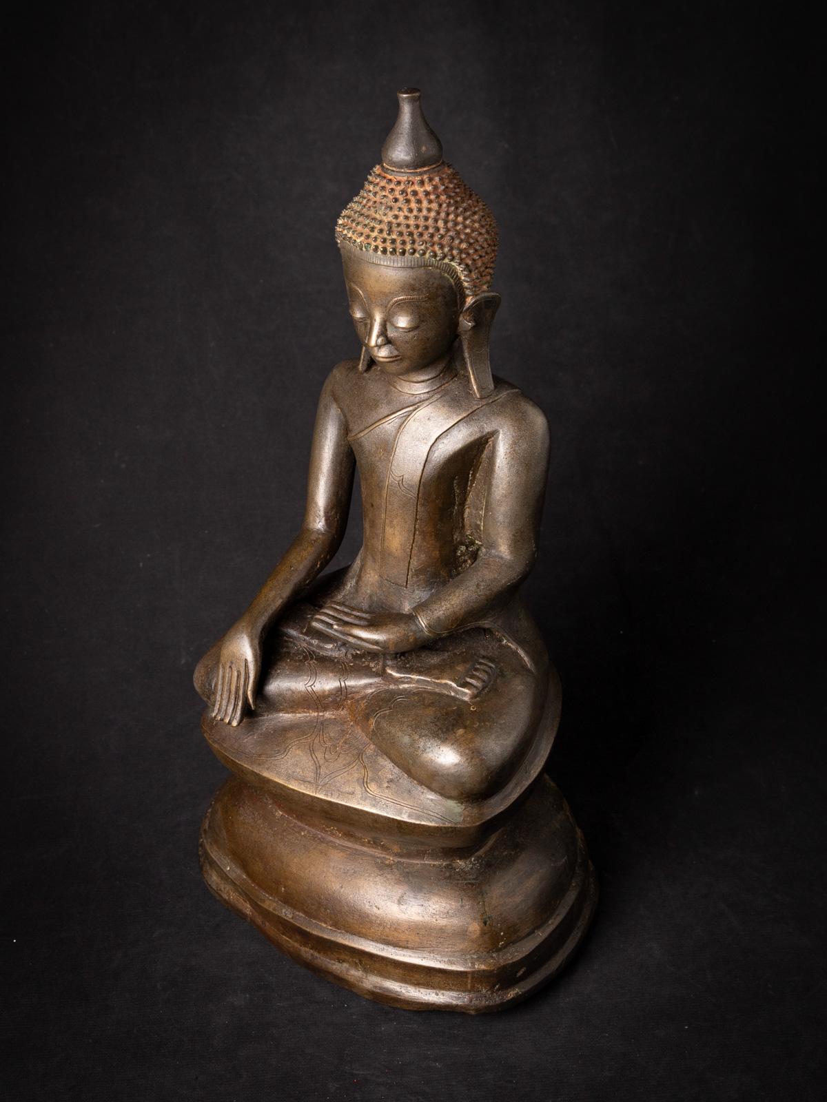 Statue ancienne de Bouddha en bronze de Birmanie du 17e siècle en vente 9