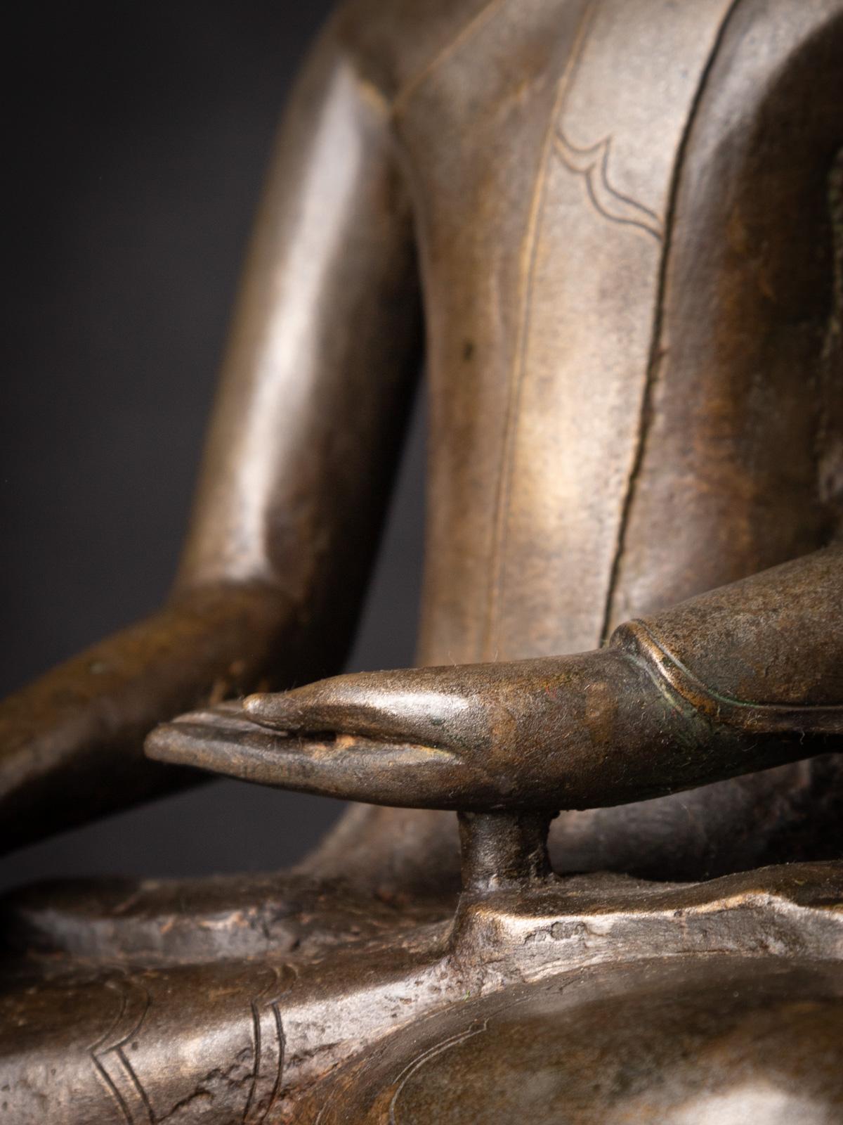 Statue ancienne de Bouddha en bronze de Birmanie du 17e siècle en vente 14