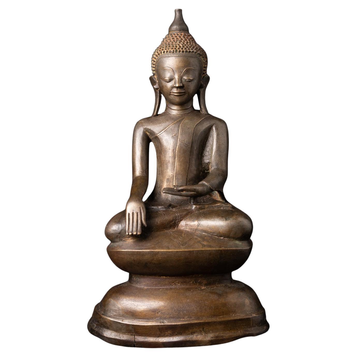 Statue ancienne de Bouddha en bronze de Birmanie du 17e siècle