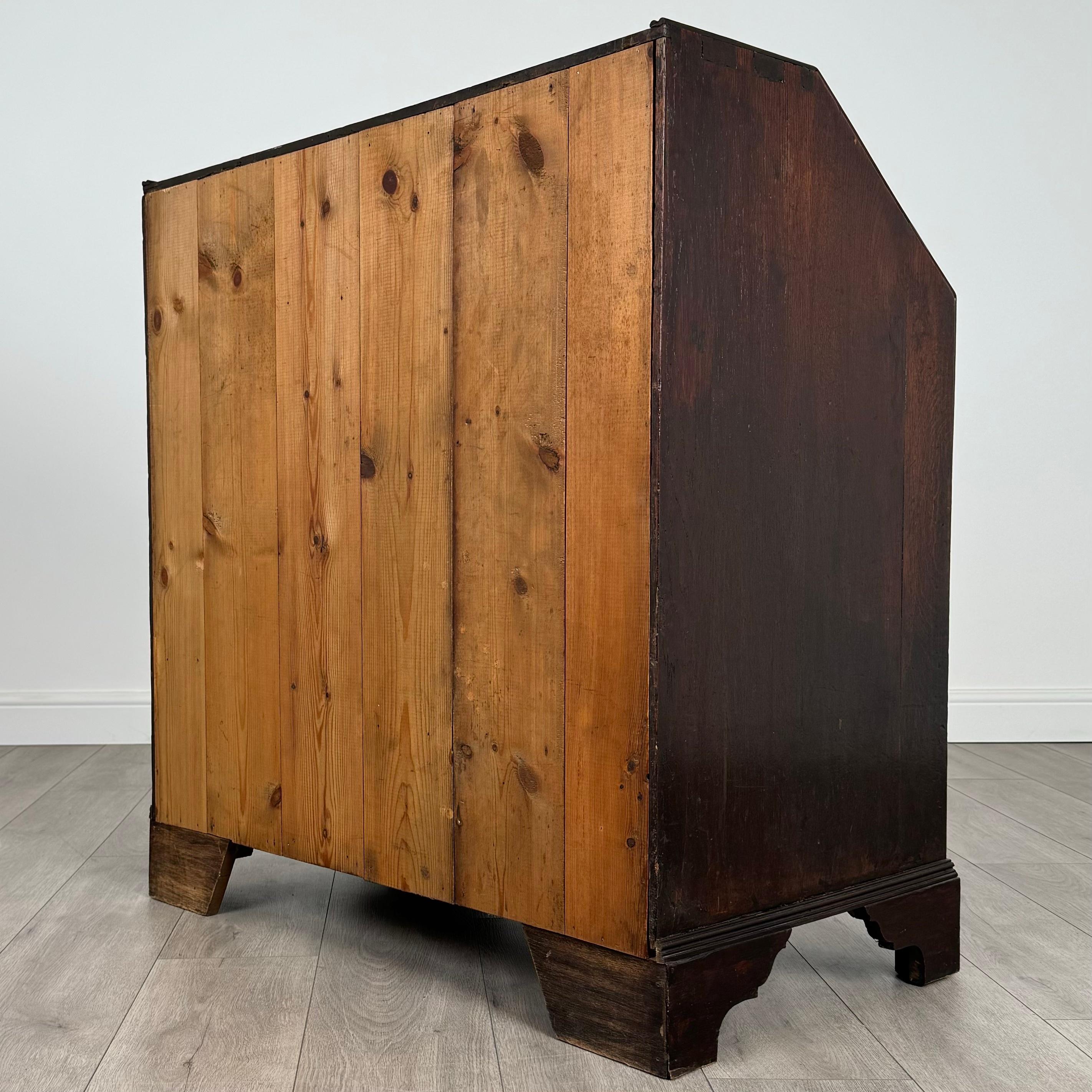Bureau ancien du 17ème siècle en Oak ( REF AF-3666 ) en vente 2