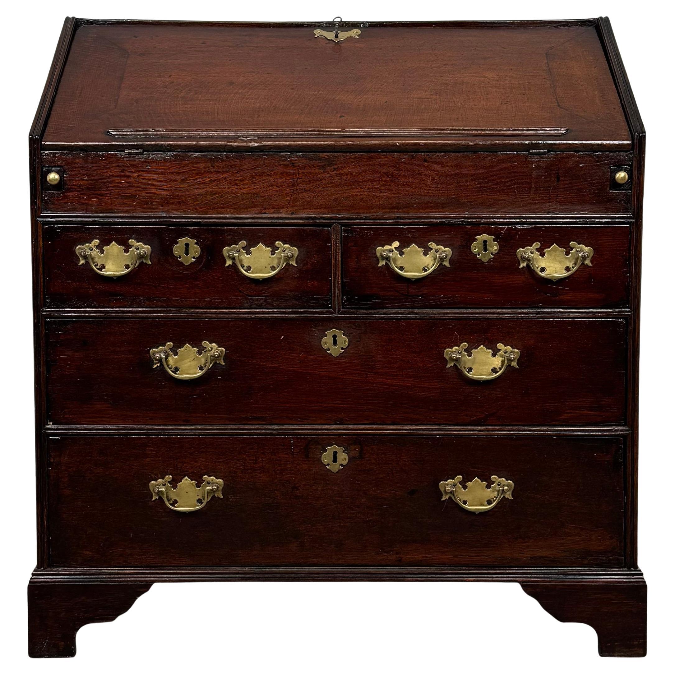 Antique 17th Century Bureau Of Finest Quality In Oak ( REF AF-3666 )