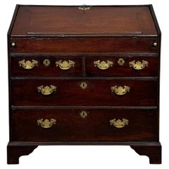 Antique 17th Century Bureau Of Finest Quality In Oak ( REF AF-3666 )