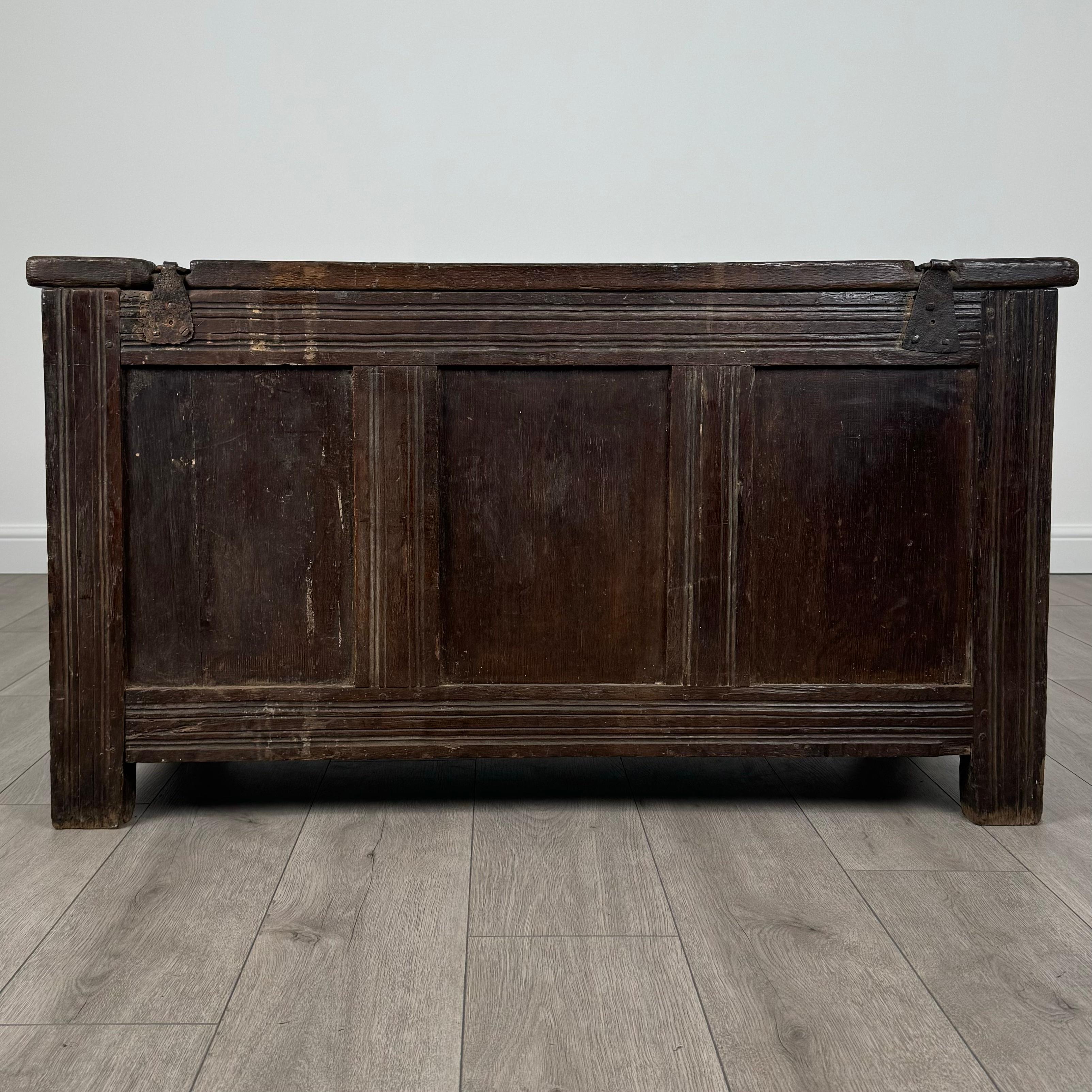 Antico forziere del XVII secolo di eccellente qualità in Oak ( REF AFS-3542 ) In condizioni buone in vendita a Ledbury, GB