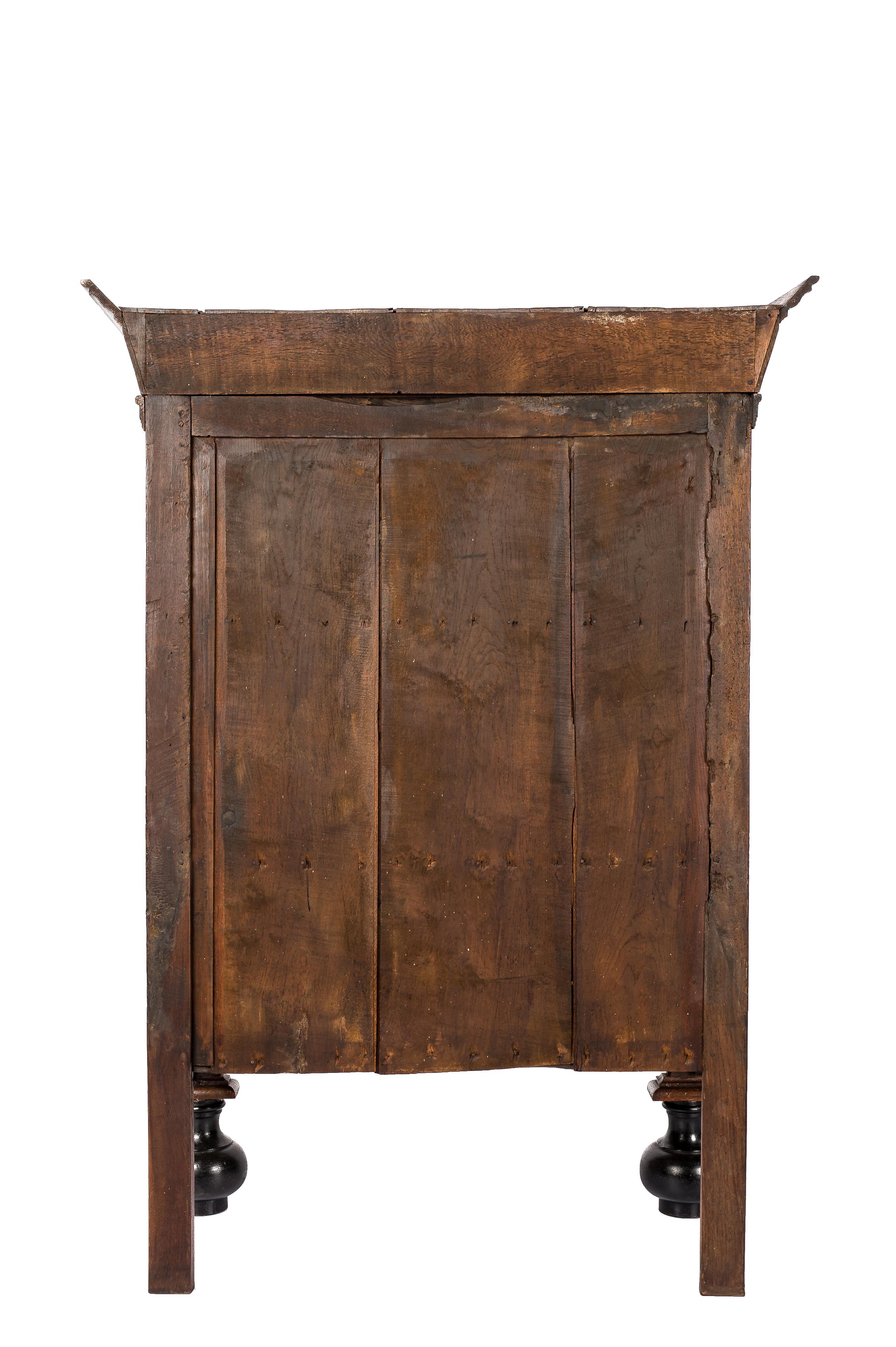 Antique 17th Century Dutch Oak and Ebony Two-Door Renaissance Cabinet In Good Condition For Sale In Casteren, NL