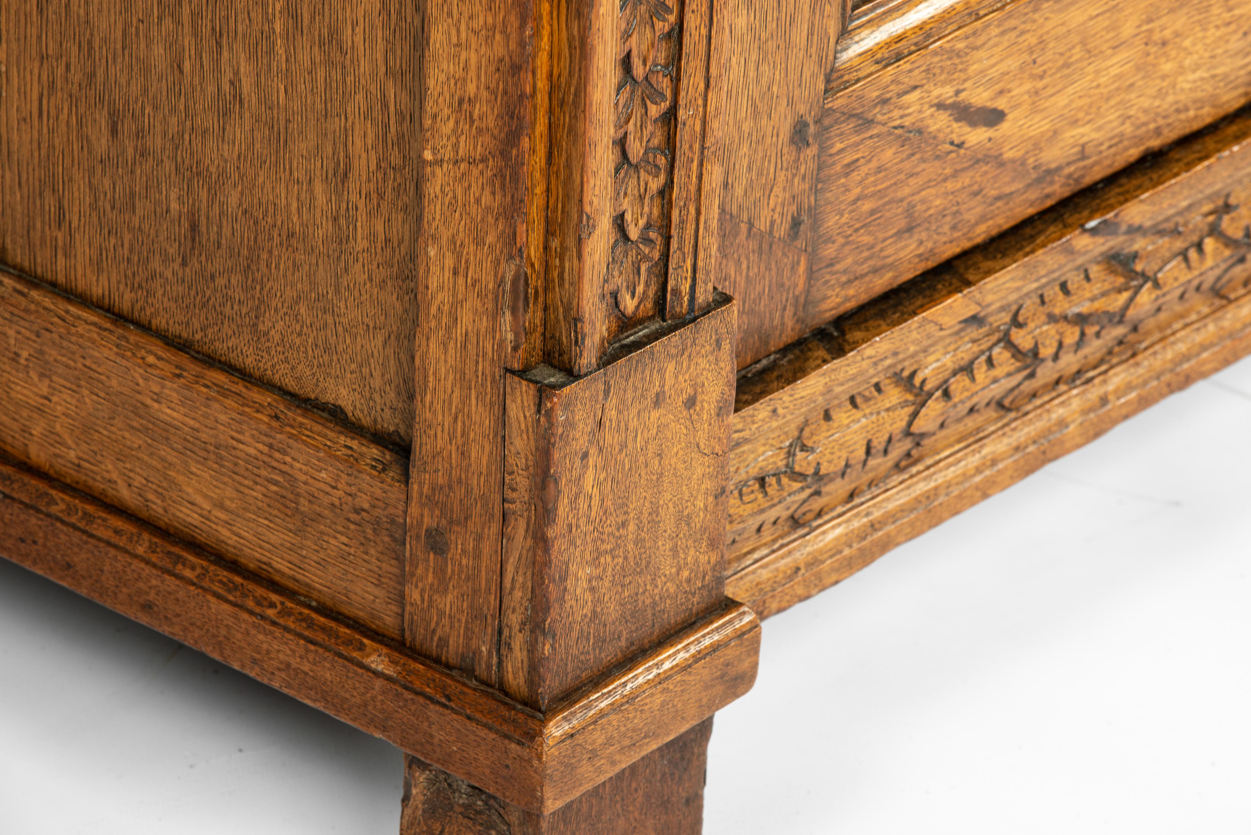Antique 17th Century Dutch of Flemisch Honey Color Oak Rennaisance Cupboard For Sale 8