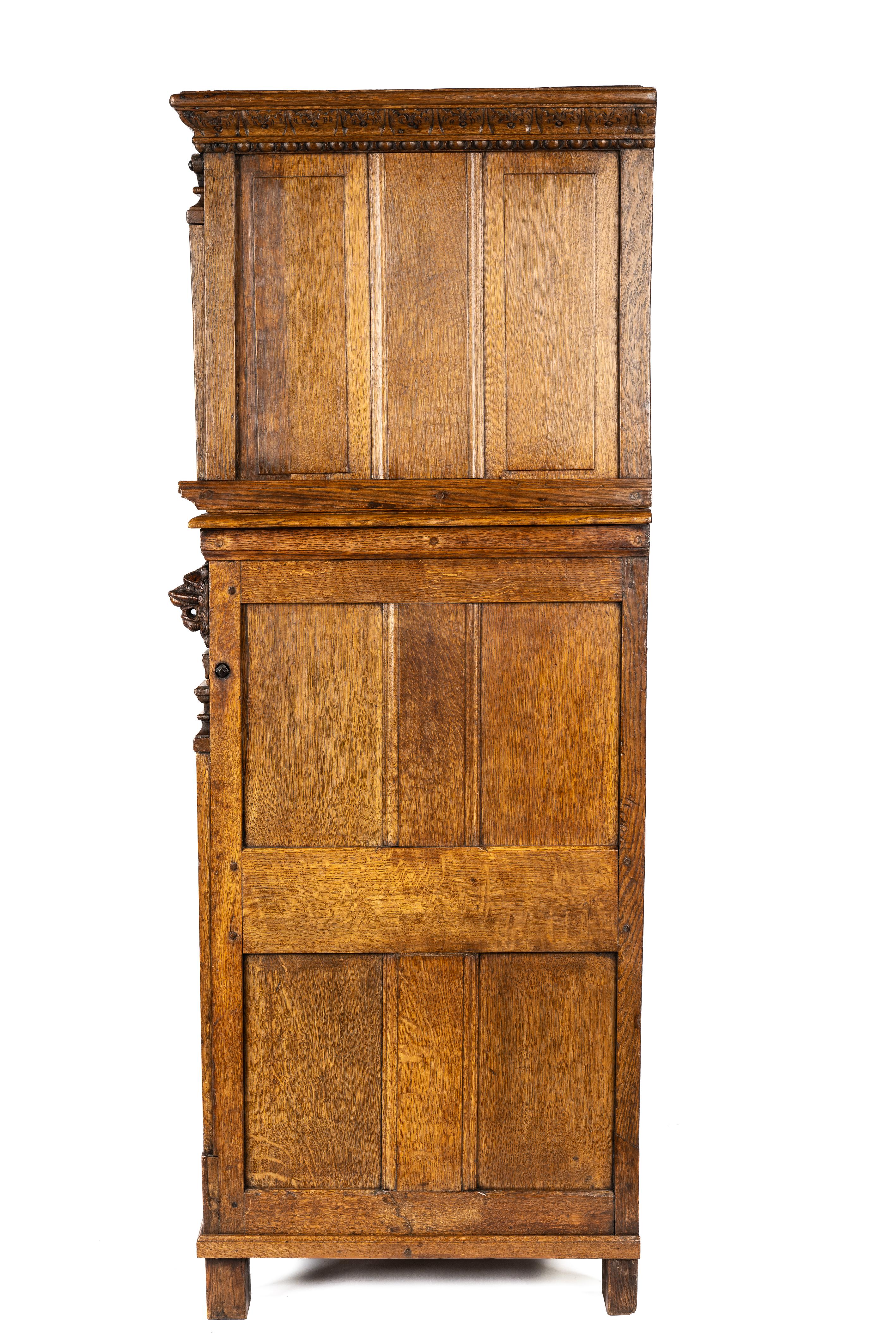 Polished Antique 17th Century Dutch of Flemisch Honey Color Oak Rennaisance Cupboard For Sale