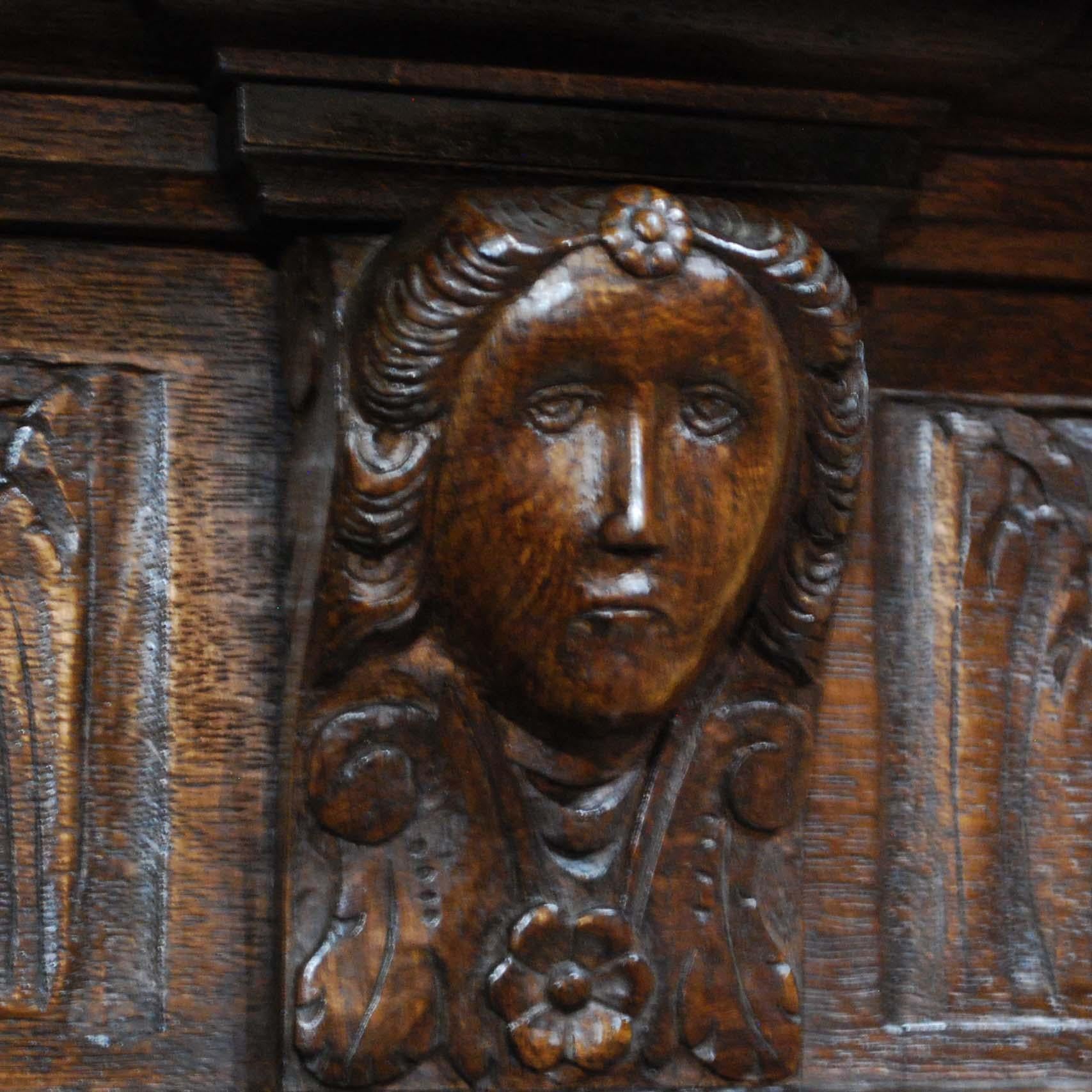 Antique 17th Century Dutch Renaissance Cabinet with Hand Carved Ornaments In Good Condition In Casteren, NL