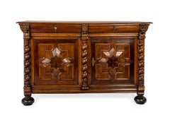 Antique 17th Century Dutch Renaissance Dresser of Buffet in Oak and Walnut