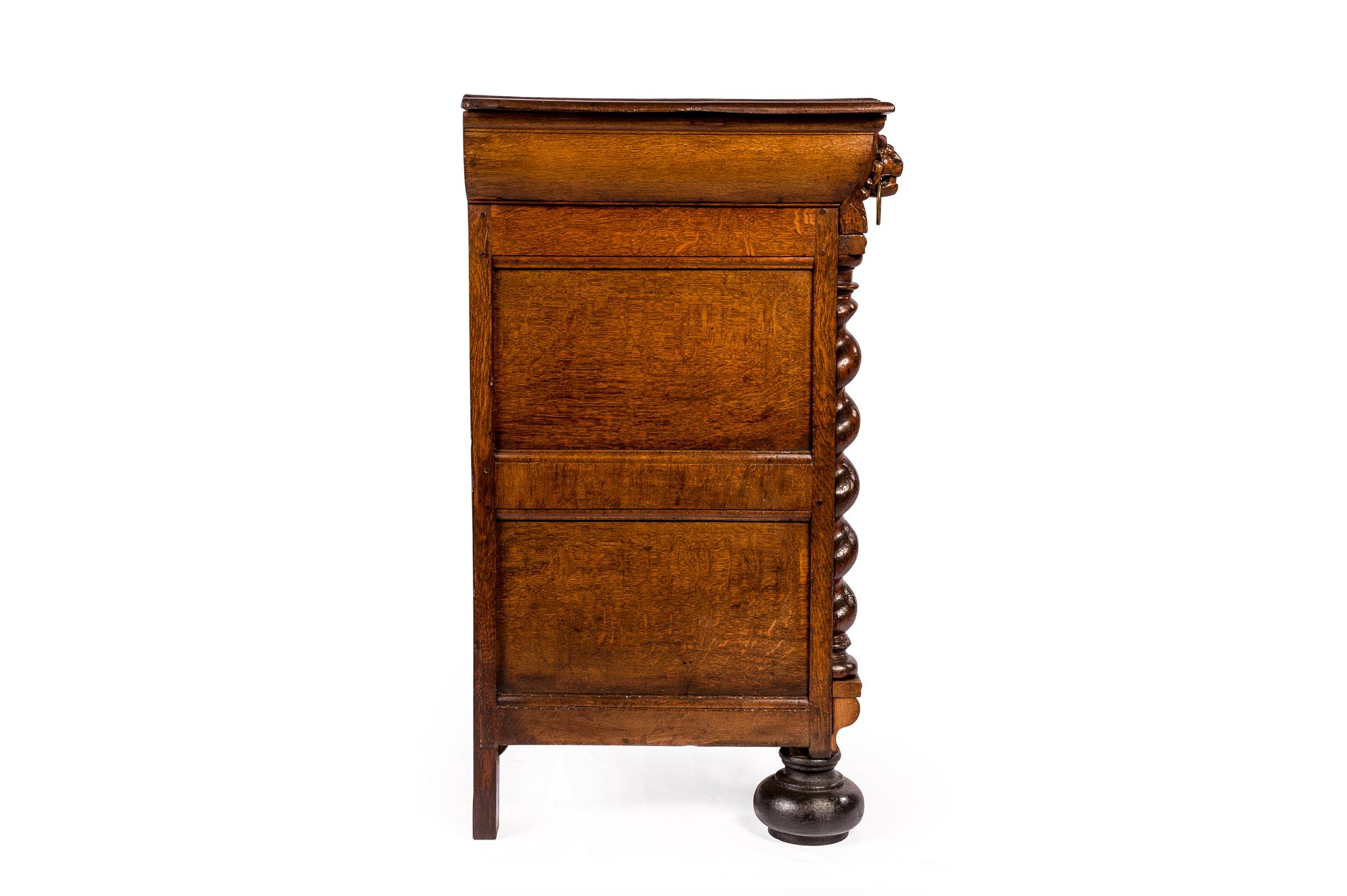 Polished Antique 17th Century Dutch Renaissance Dresser of Buffet in Oak and Walnut For Sale