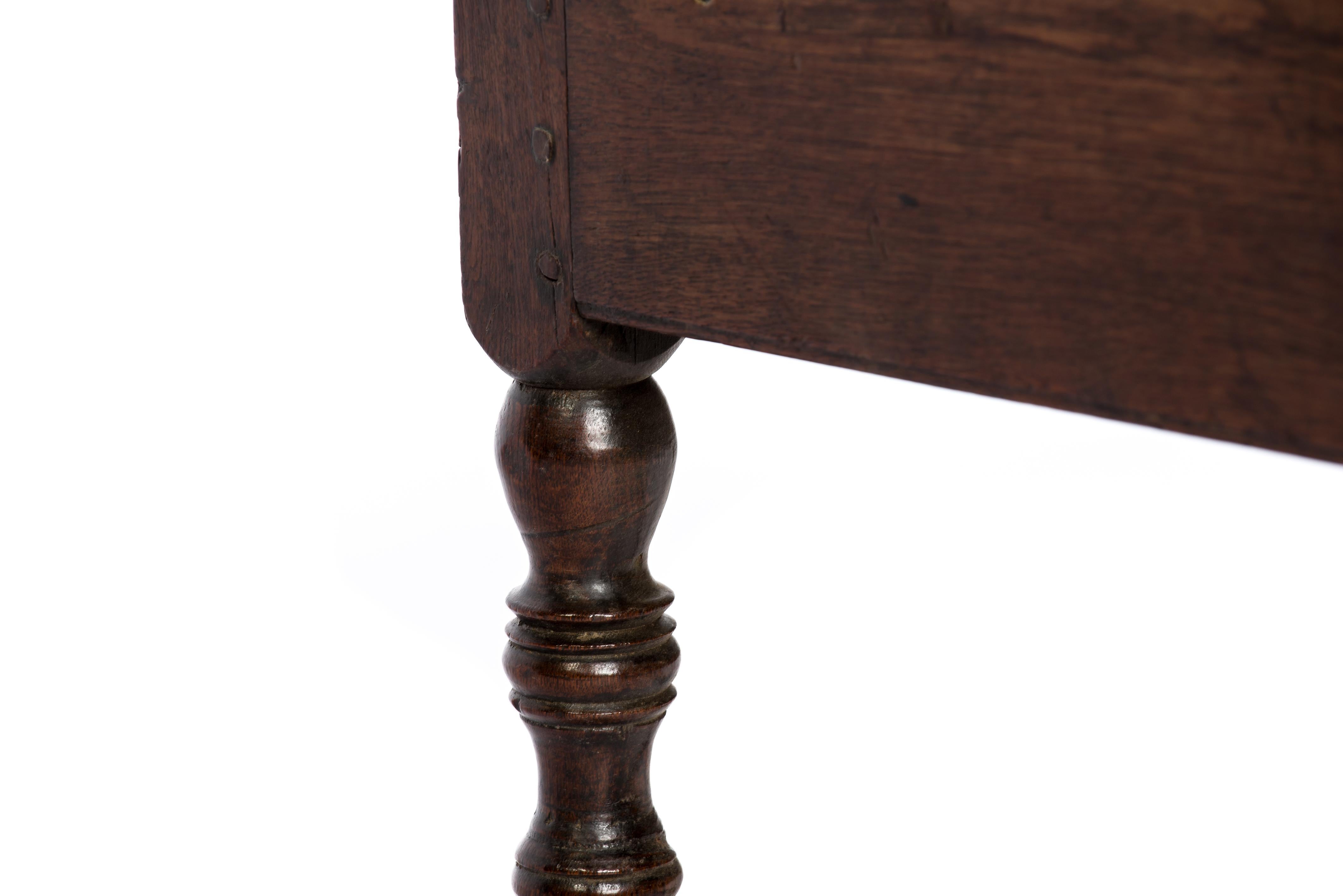 Antique 17th Century English Charles II Oak Occasional Hall Side Table in Oak For Sale 6
