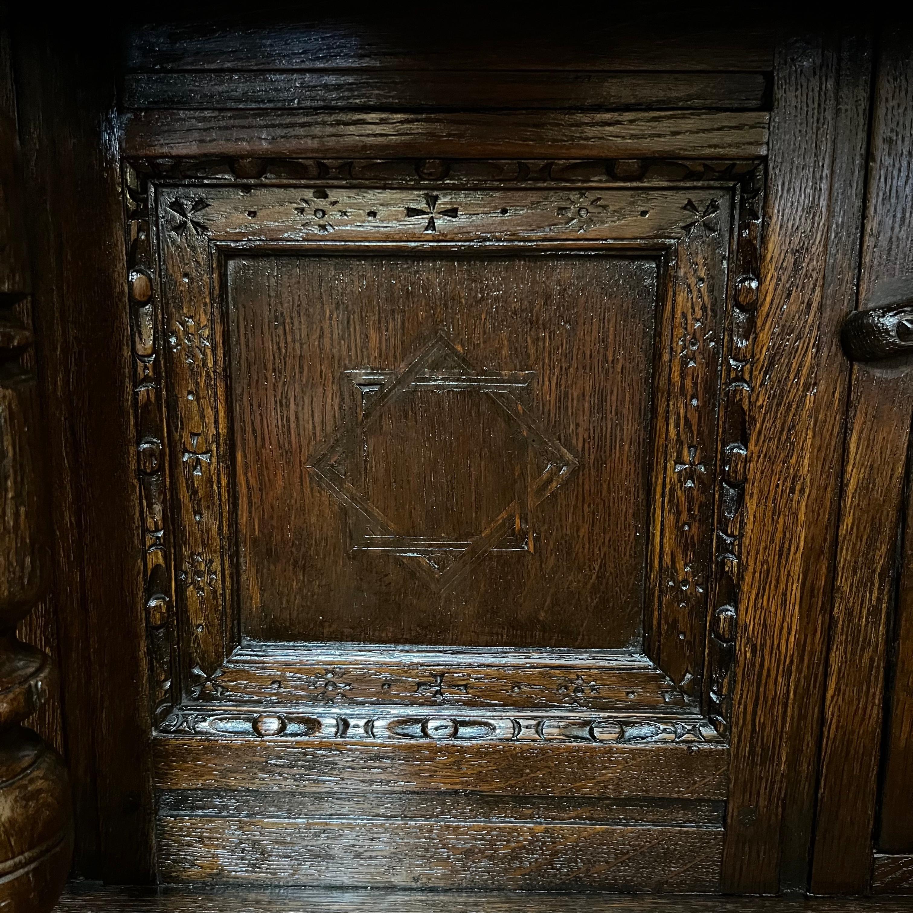 Antique 17th Century English Oak Cabinet For Sale 2