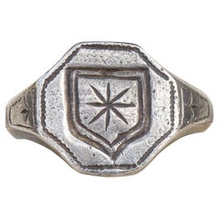 Antique 17th Century Engraved Silver Heraldic Coat of Arms Intaglio Signet Ring