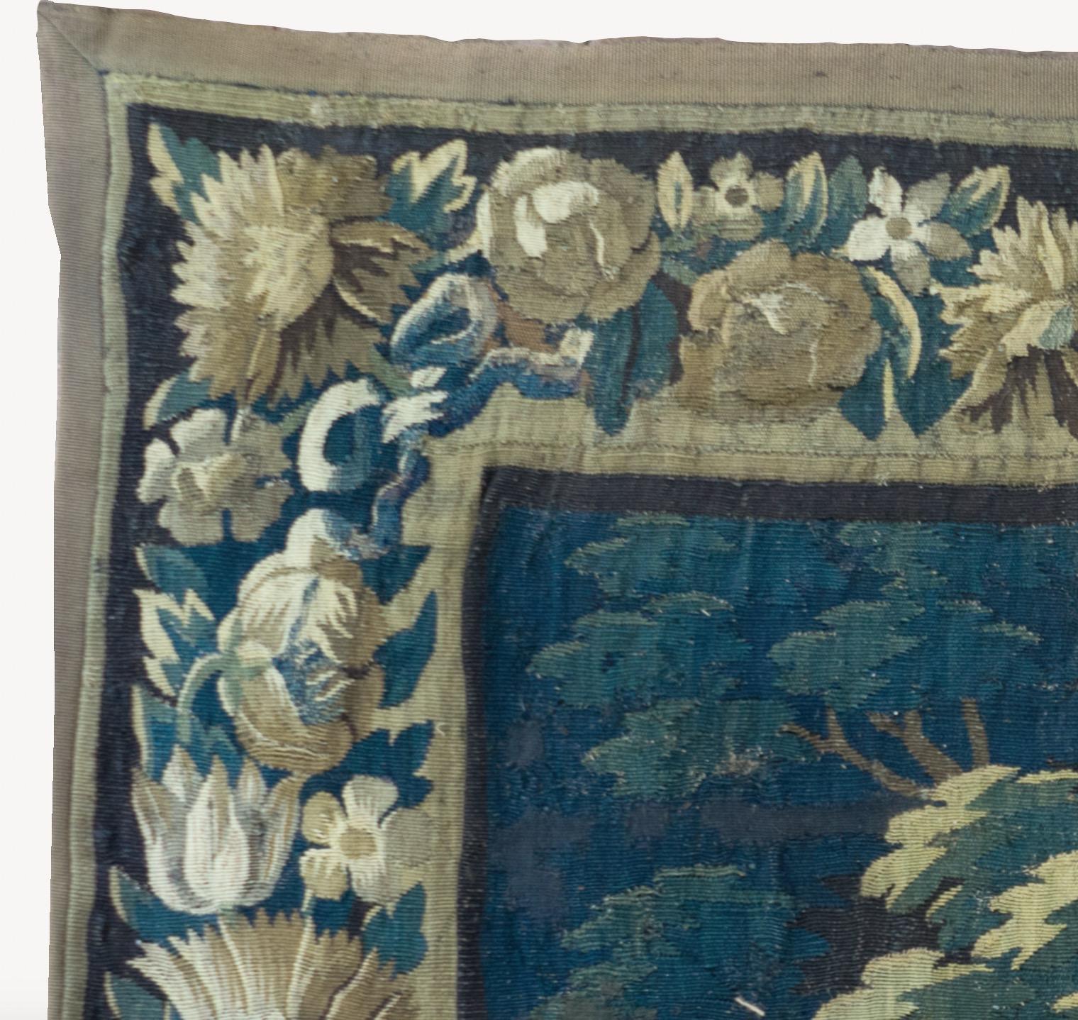 Antiker flämischer Verdure-Wandteppich mit Kindern aus dem 17. Jahrhundert im Angebot 3
